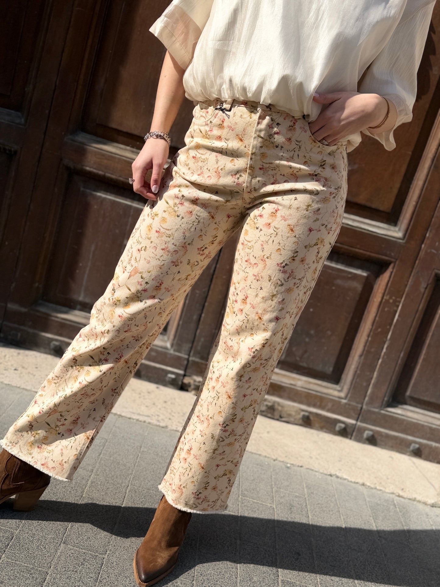 Tensione in Jeans Floreale