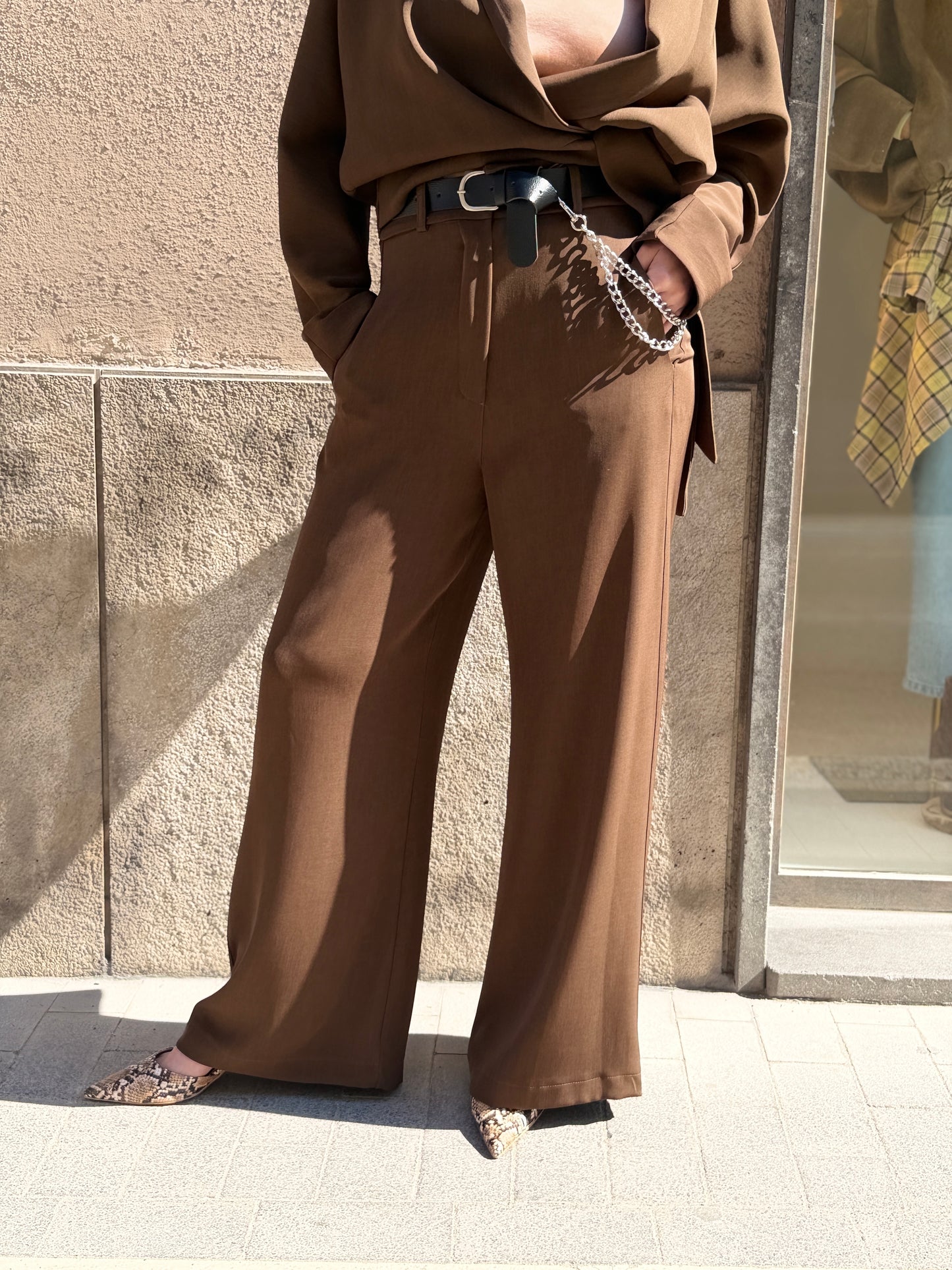 Haveone Pantalone con cintura e catena BROWN