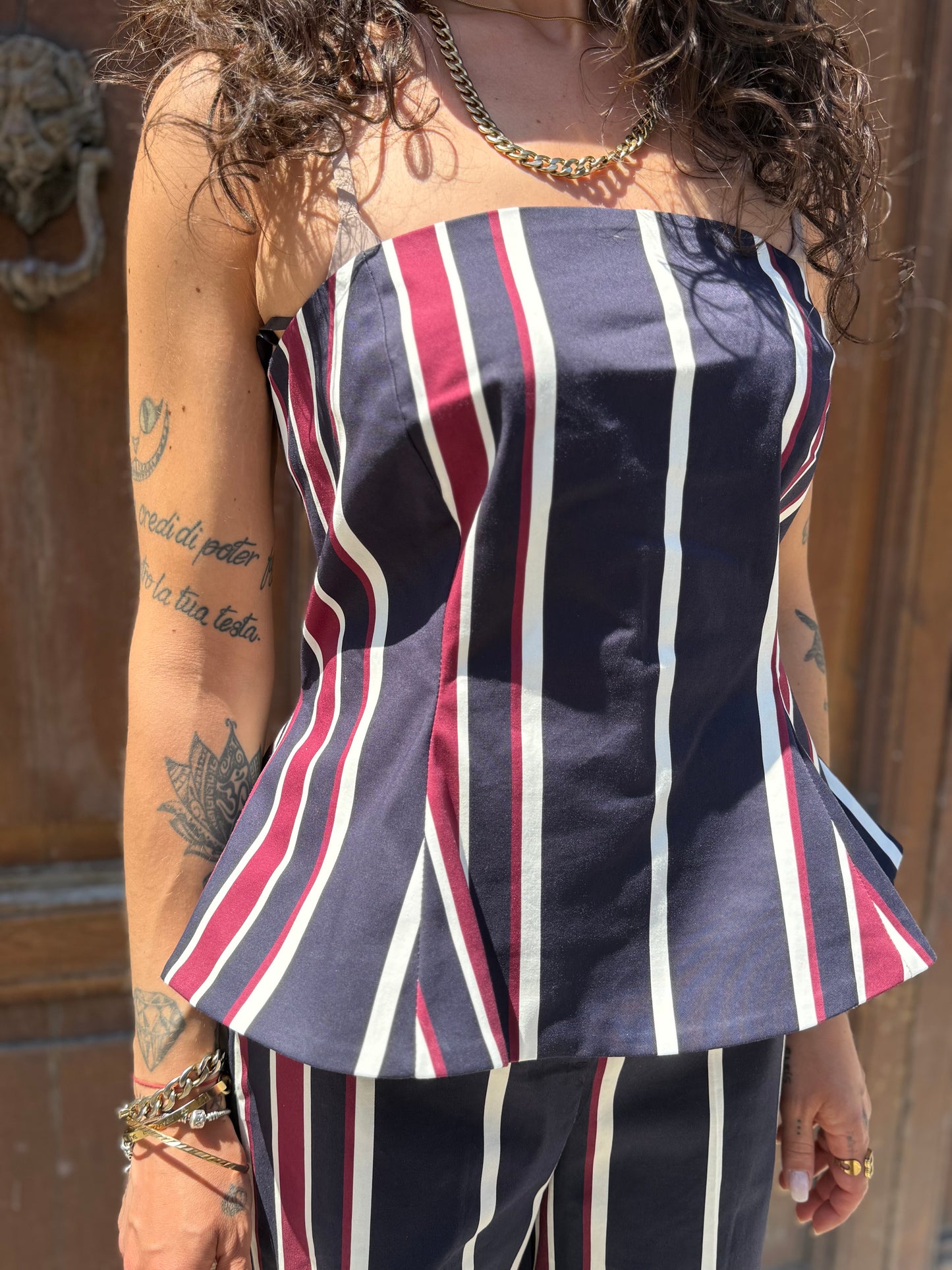 Tensione in Top a fascia riga verticale blu/bianco/bordeaux