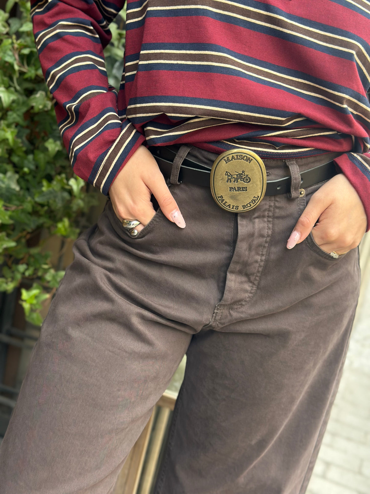 Tensione in Pantalone moro con cinta