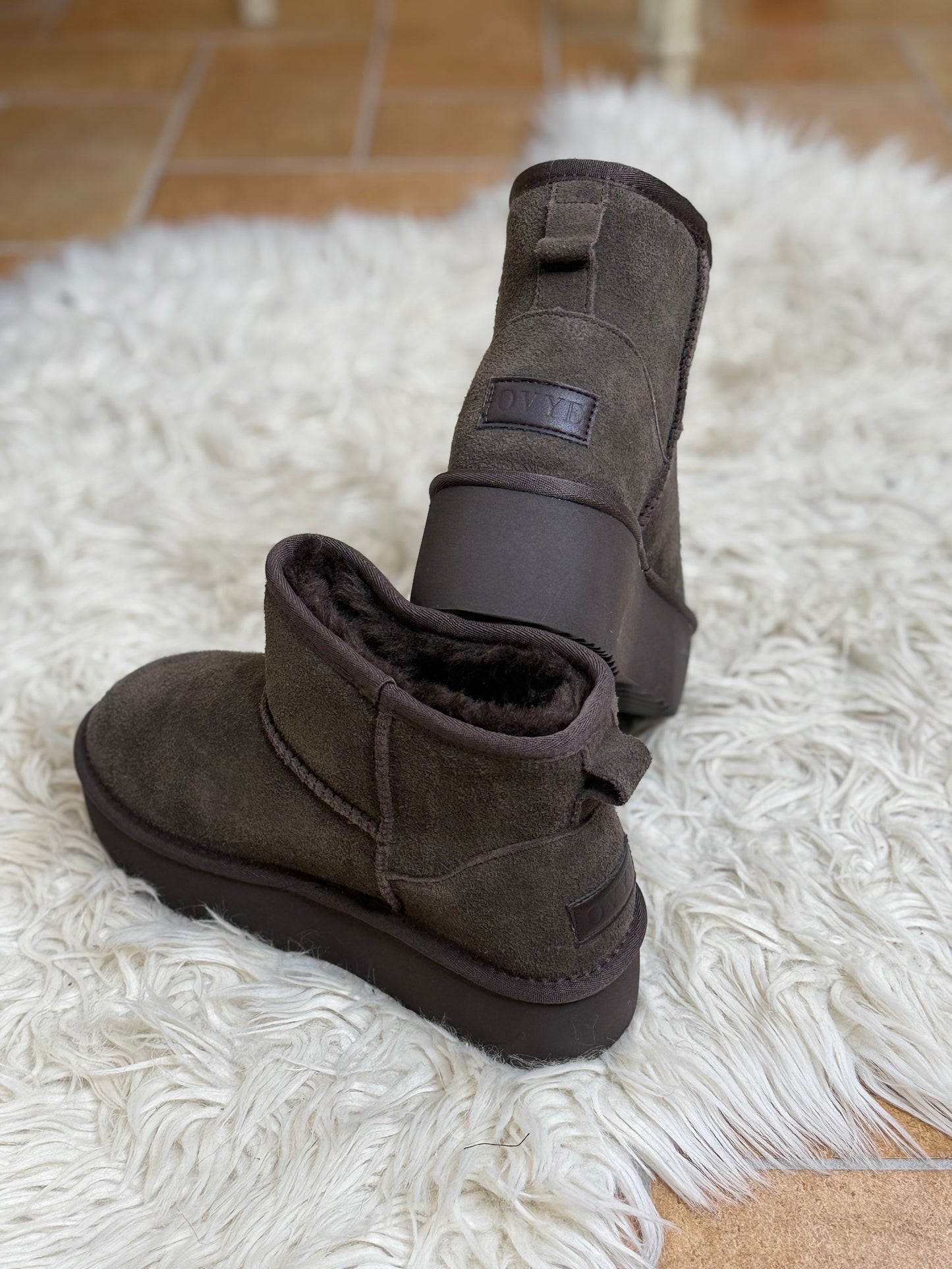 Ovyé stivaletto in camoscio MORO