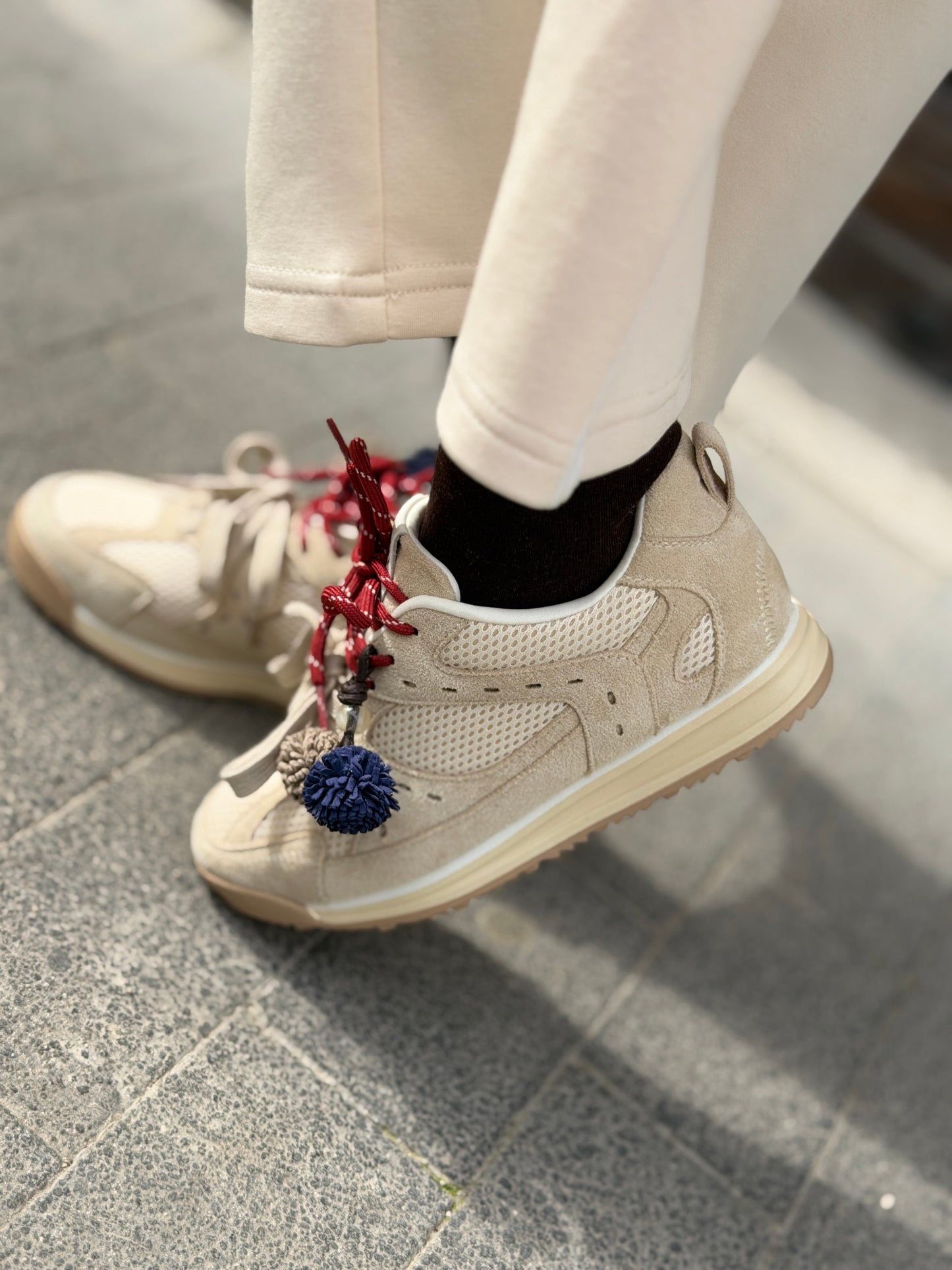 Ovyé Sneakers con accessori