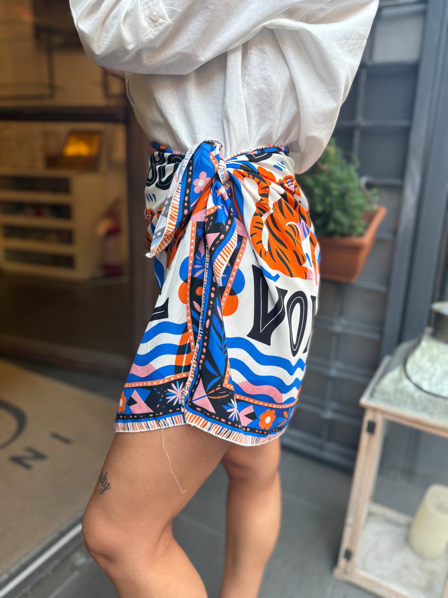 Gonna pareo corta"BON VOYAGE" blu/arancio