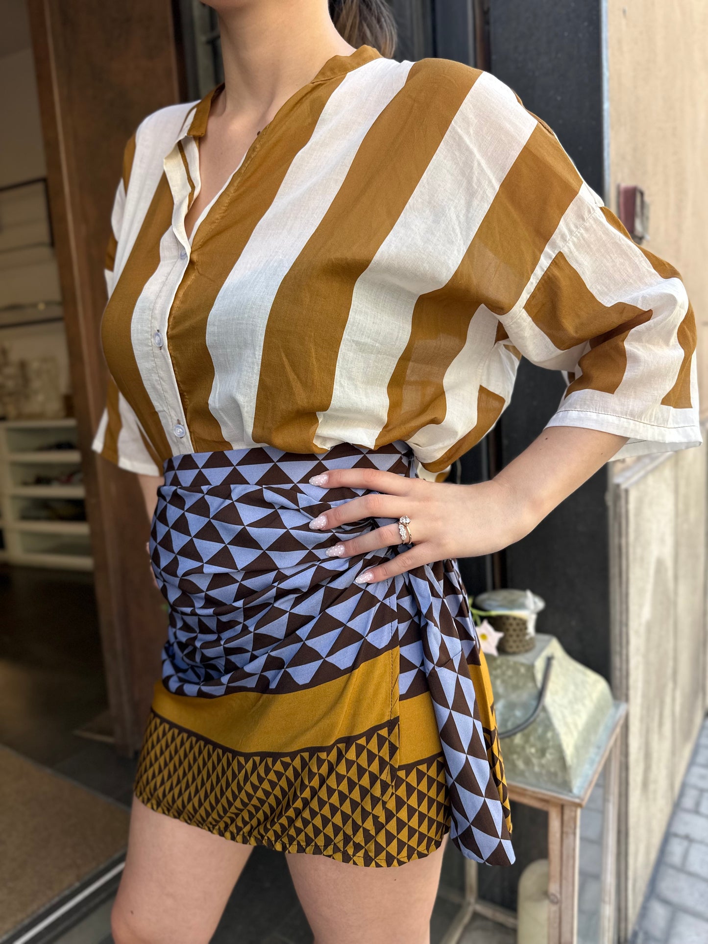 Tensione in Camicia a righe panna/tabacco