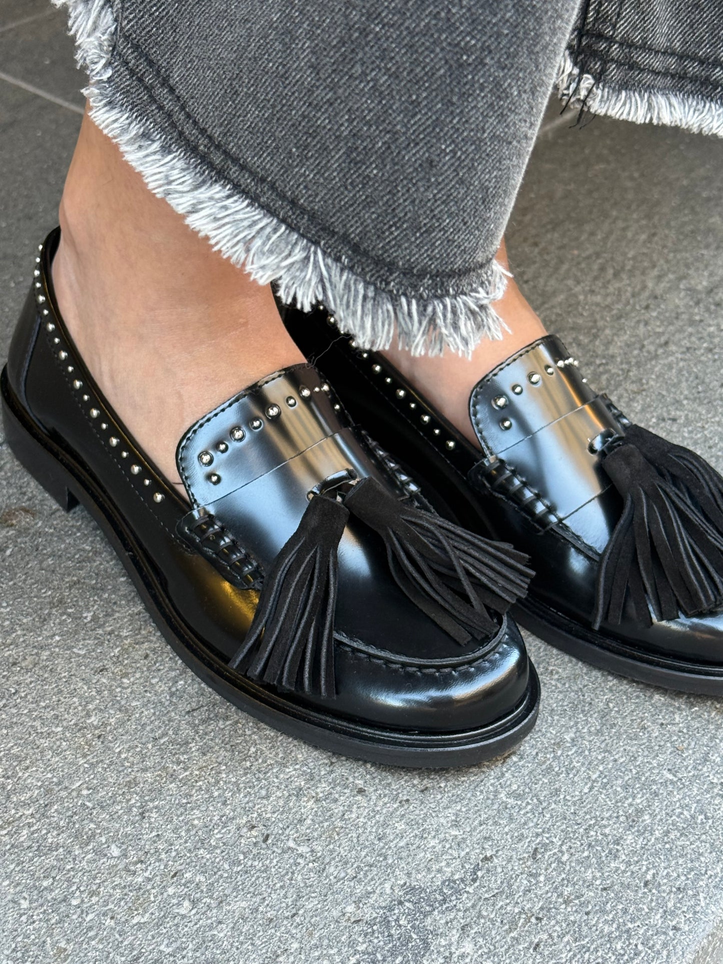 Elisa lanci Mocassino NERO con borchie e nappine