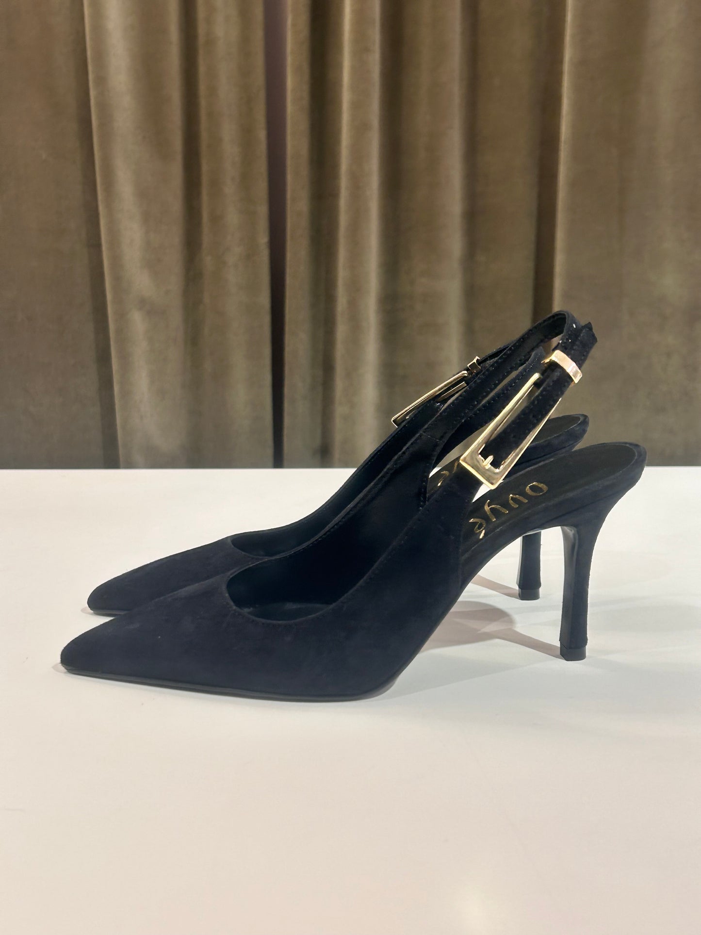Ovyè Slingback scamosciata NERO