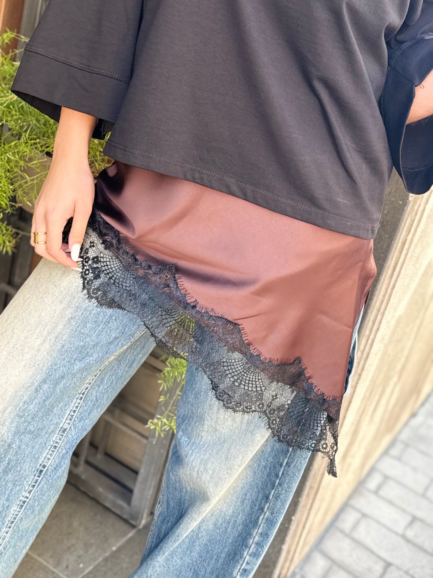 Tensione In T-shirt manica 3/4 con lingerie asimmetrico NERO/MORO