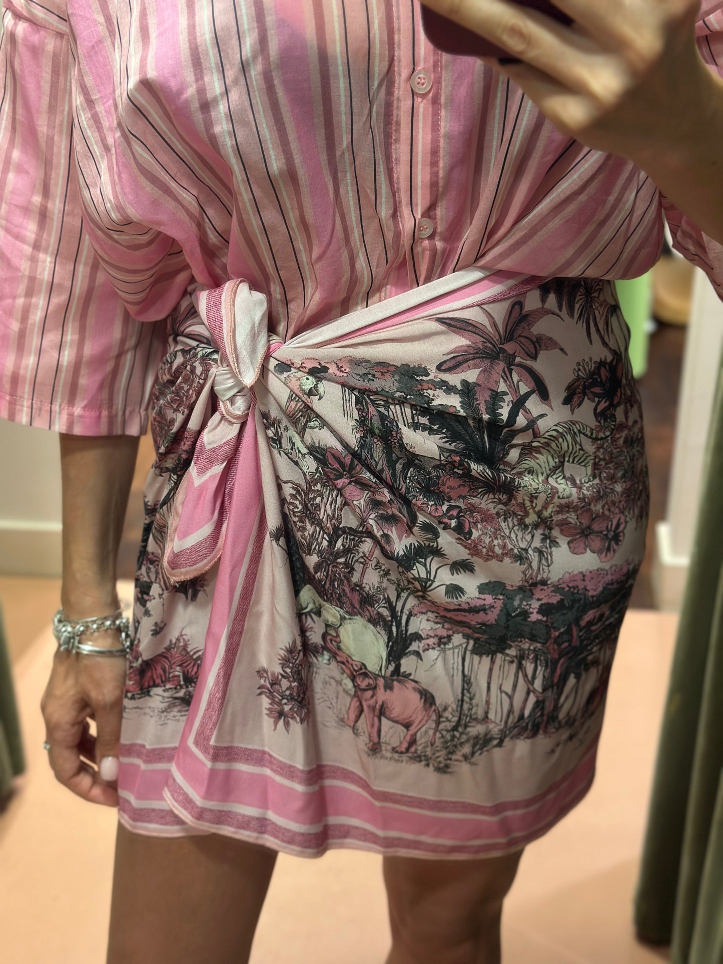 Tensione in gonna corta foulard toile de jouy Rosa