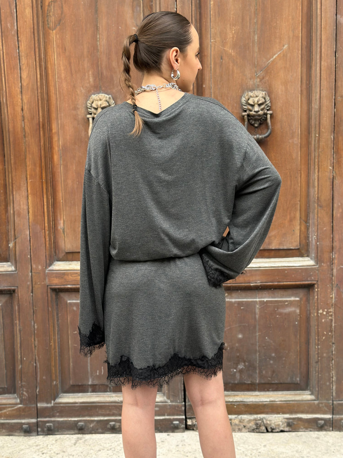 Tensione in abito mini pizzo GRIGIO