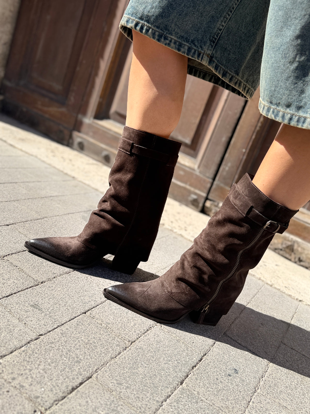 Mimmu Stivale JOSEPHINE in suede CASTAGNA