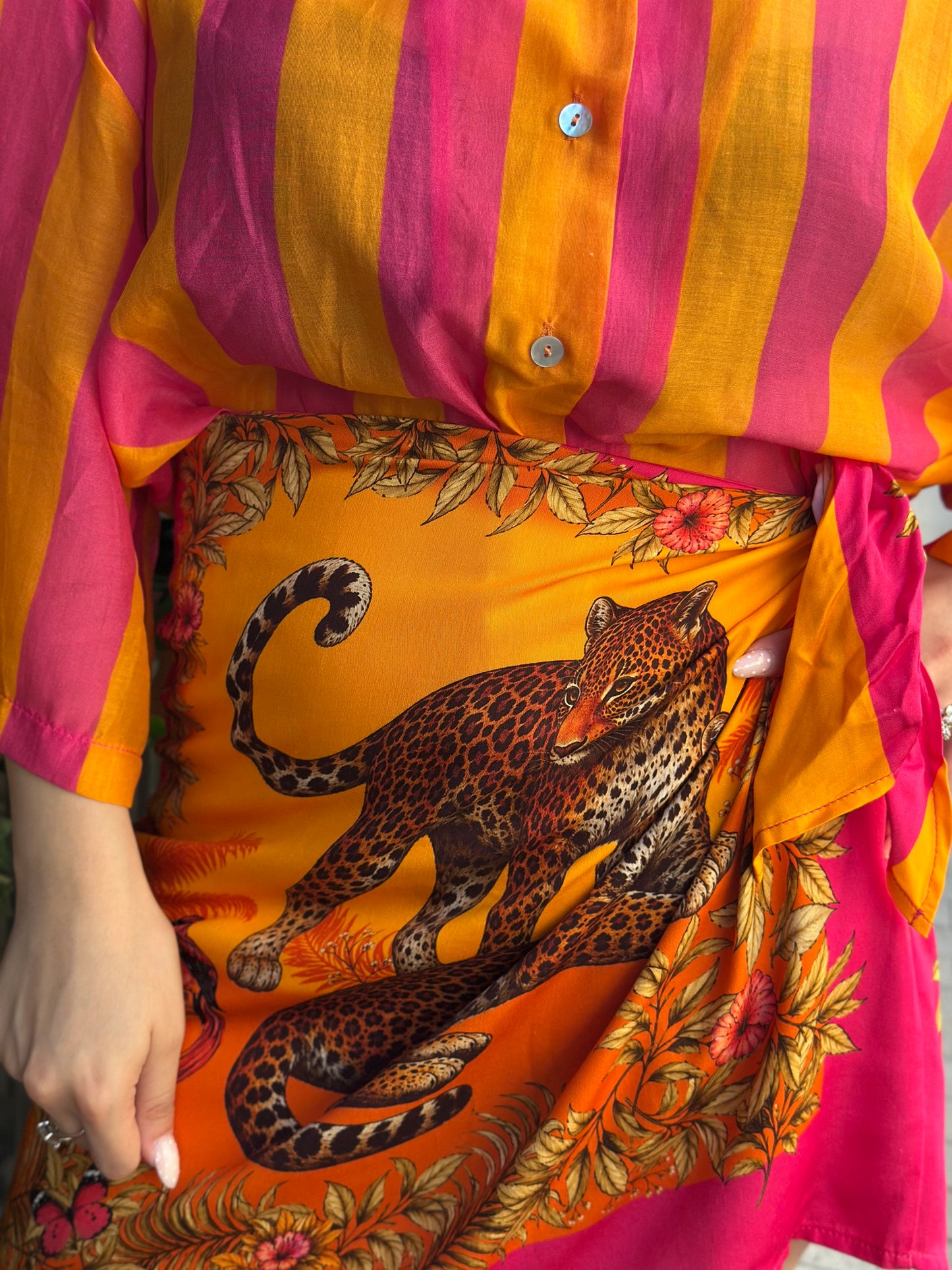 Tensione in Gonna corta pareo TIGRI ARANCIO