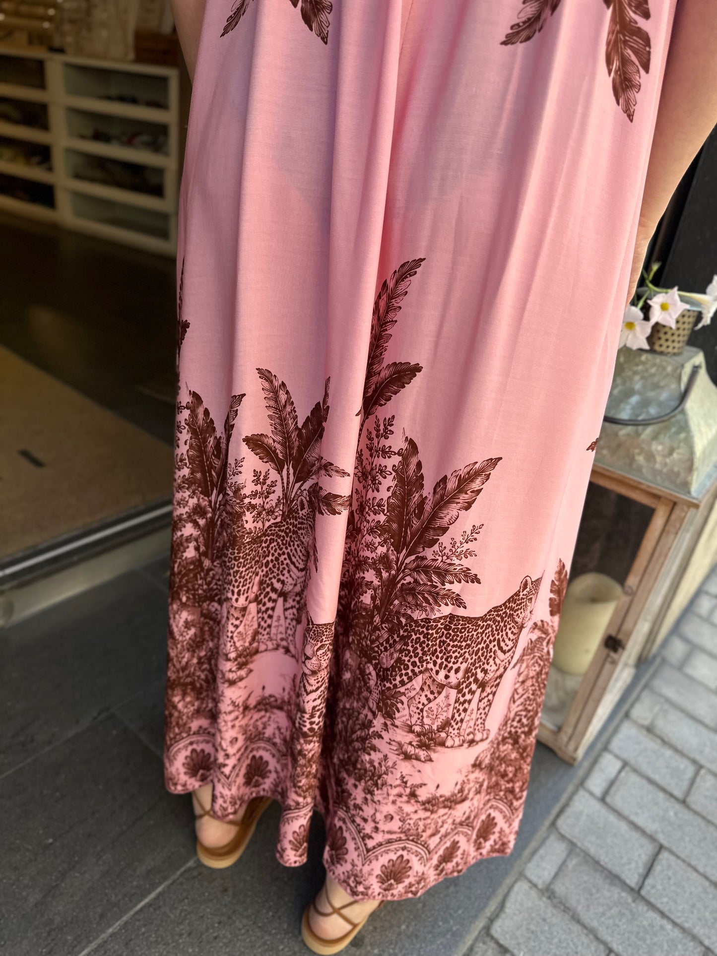 Tensione in Abito Rosa Leopard