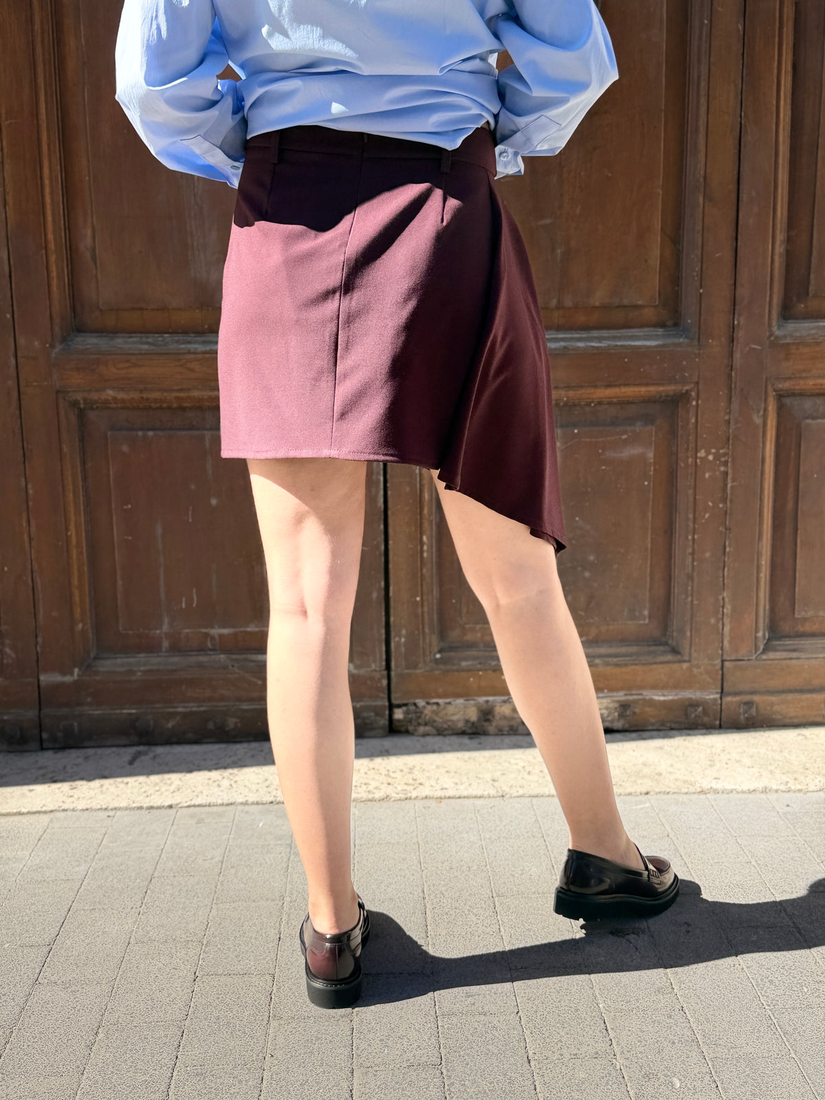 Tensione in gonna corta BORDEAUX