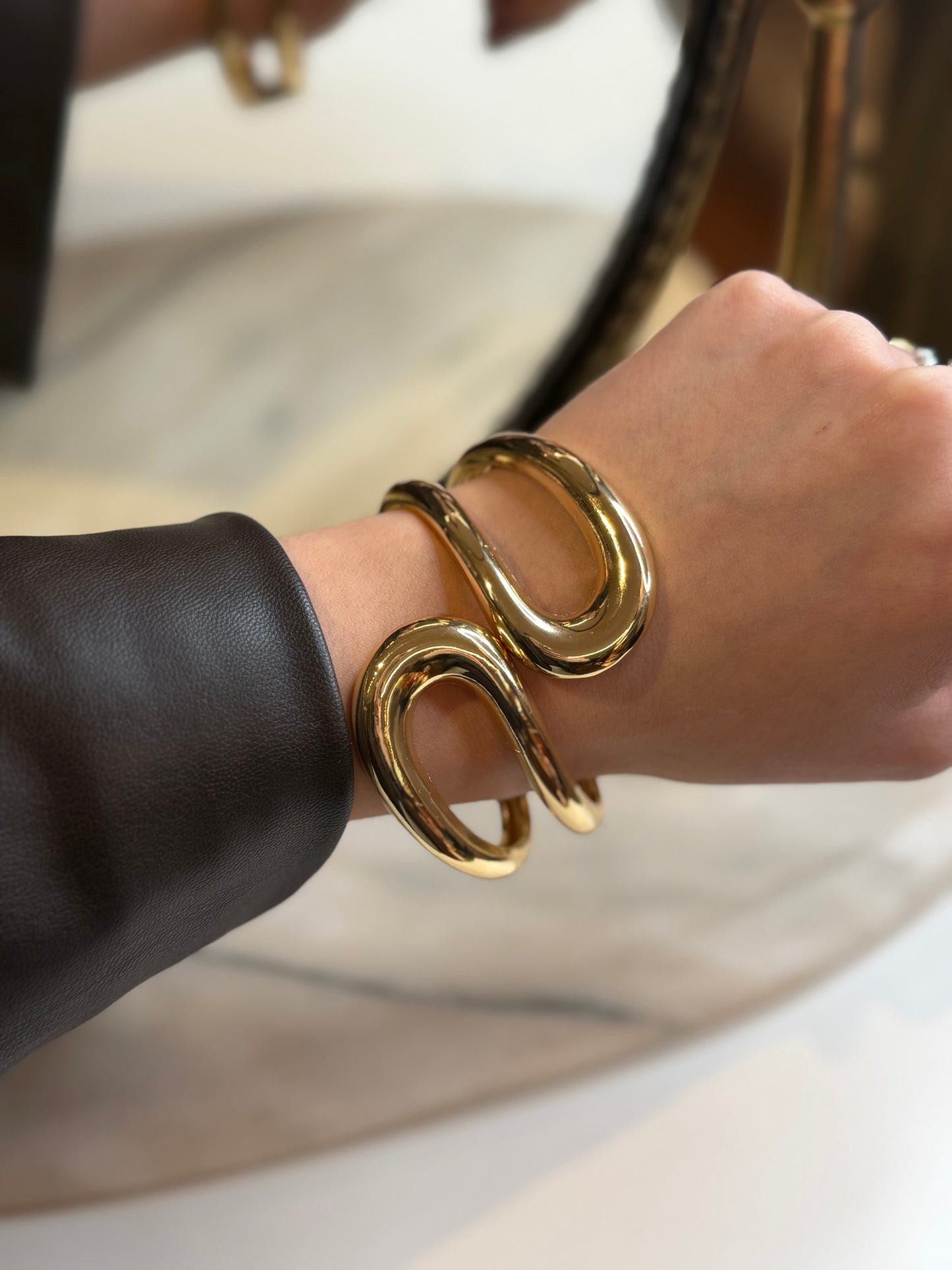 Bracciale ORO rigido design aperto