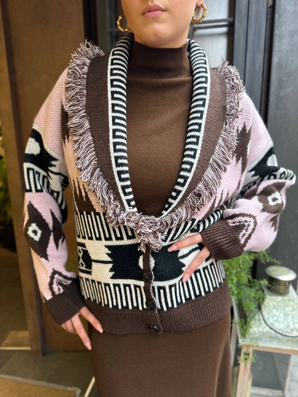 Tensione in Cardigan con bottoni e frange ANALUI CACAO/BORDEAUX