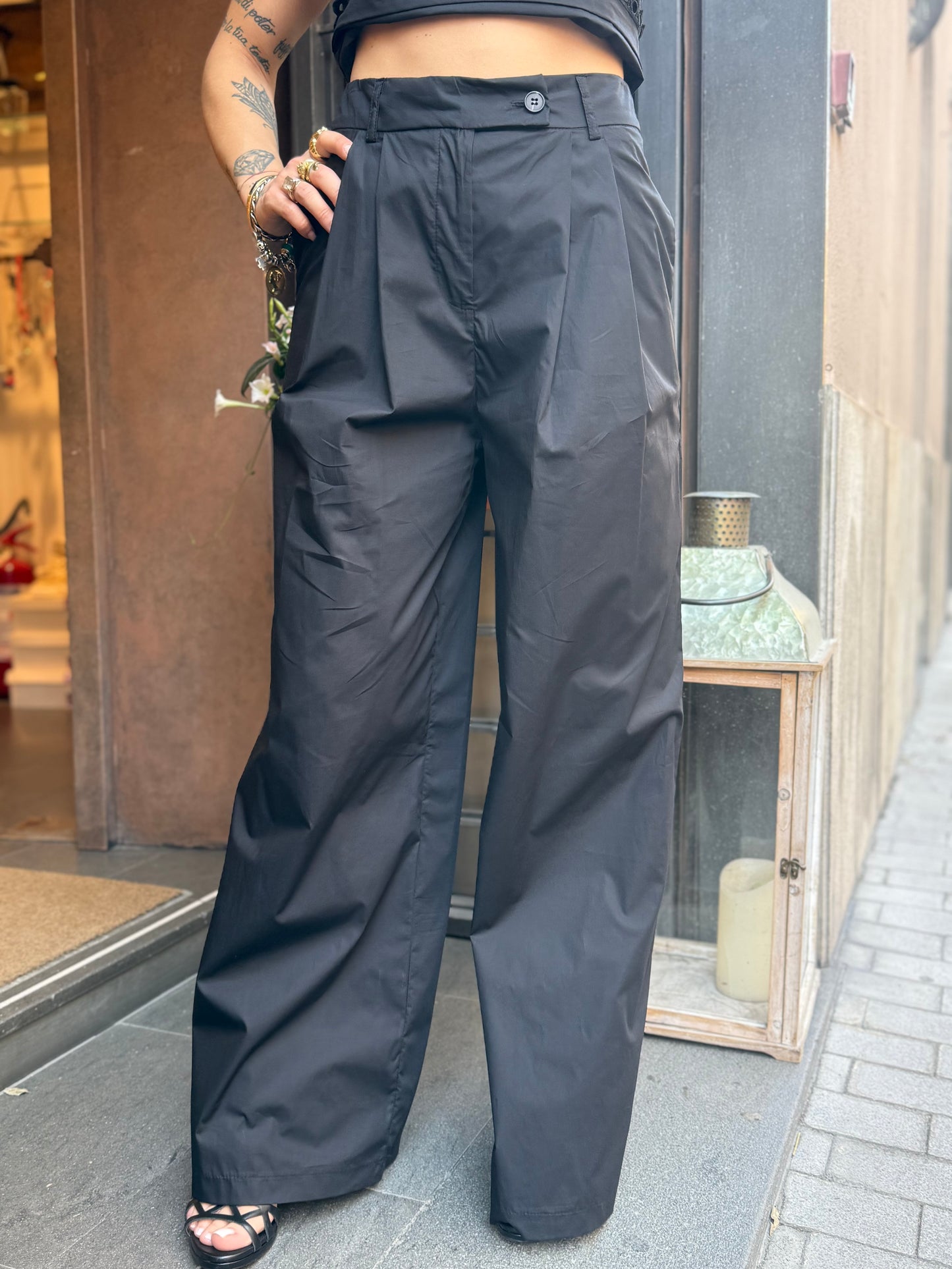 Tensione in Pantalone a palazzo MILITARE  NERO e BIANCO