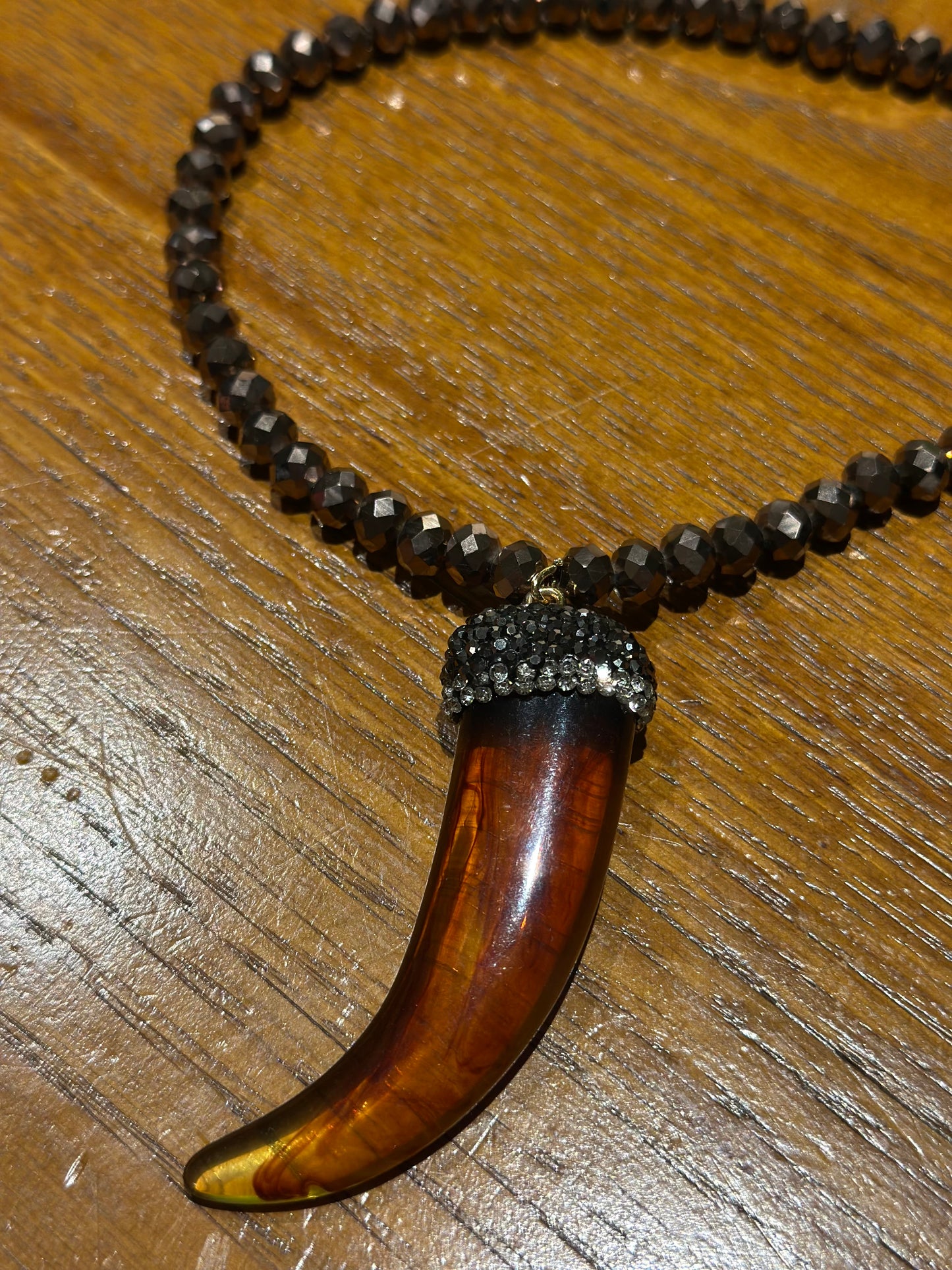Collana corno marrone