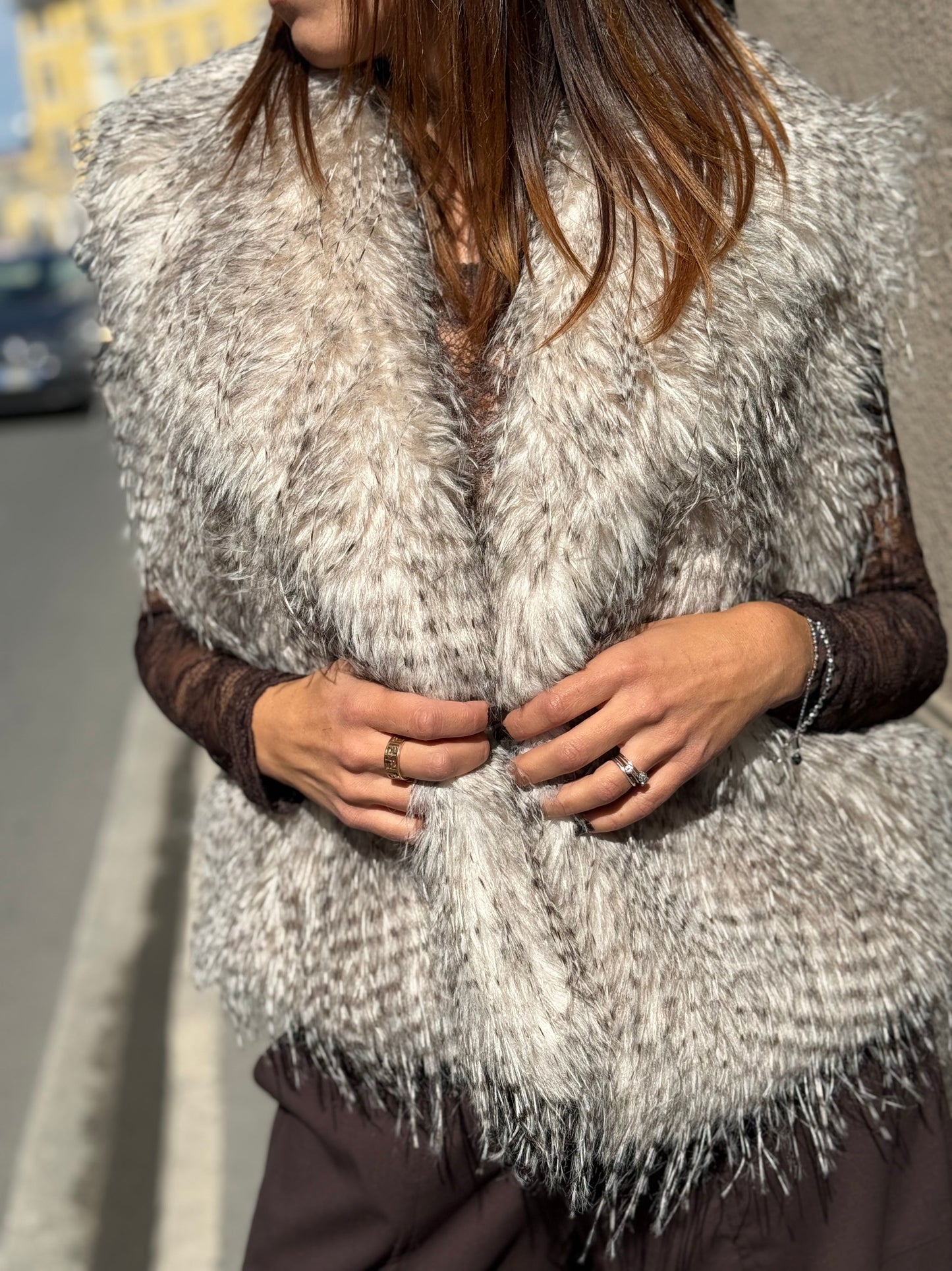 Tensione in Gilet ecopelliccia struzzo