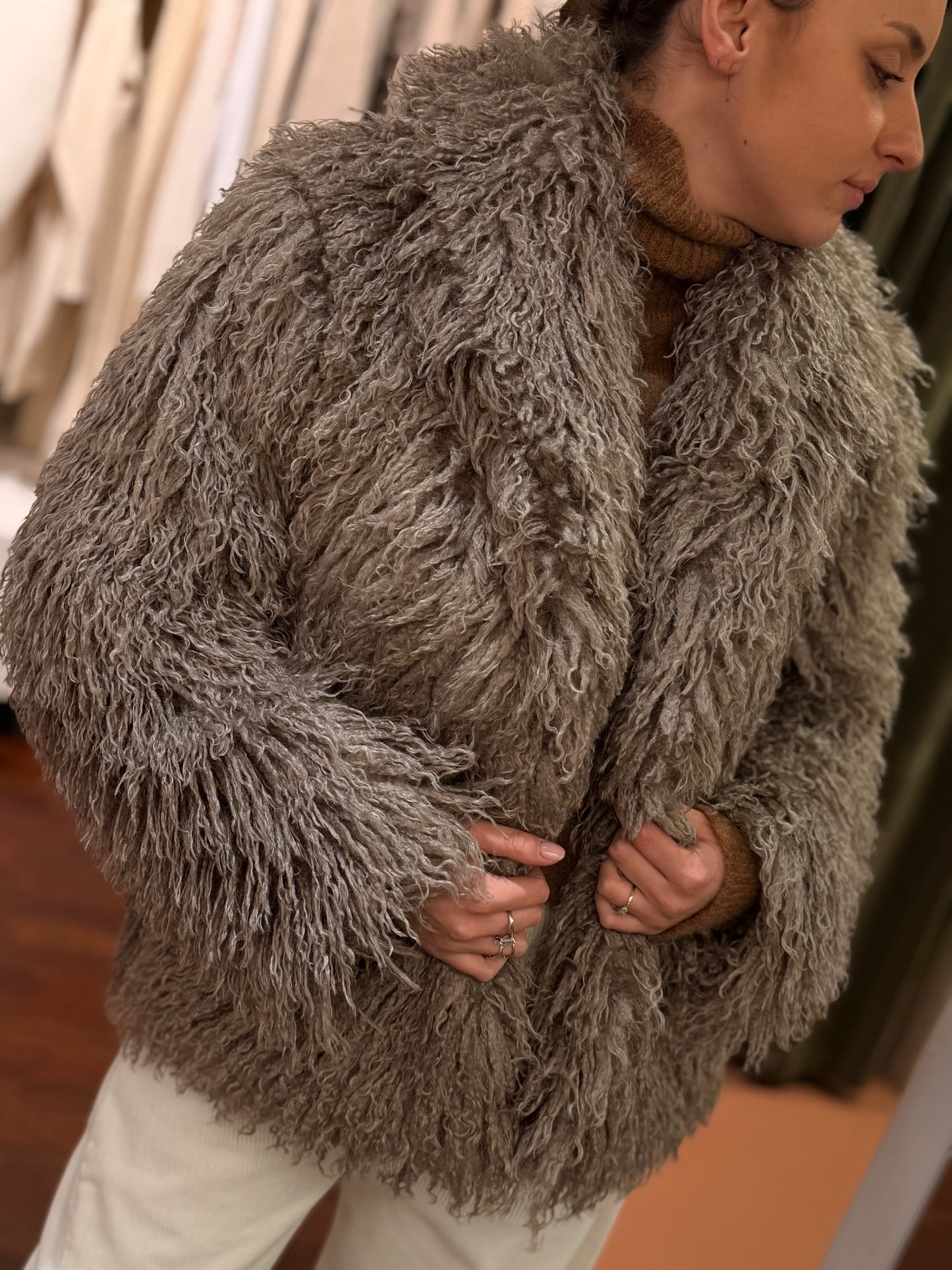 Tensione in eco-mongolia TAUPE