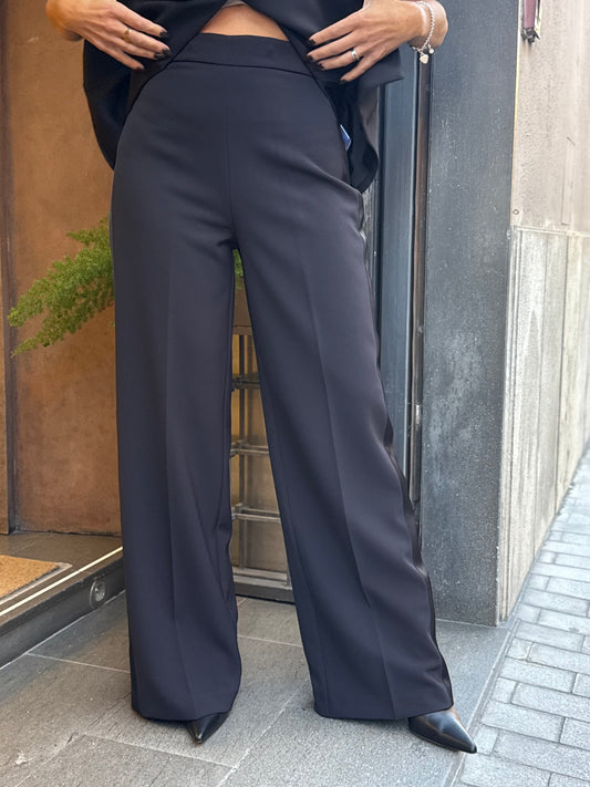 Silence Limited CREPE WIDE PANTS