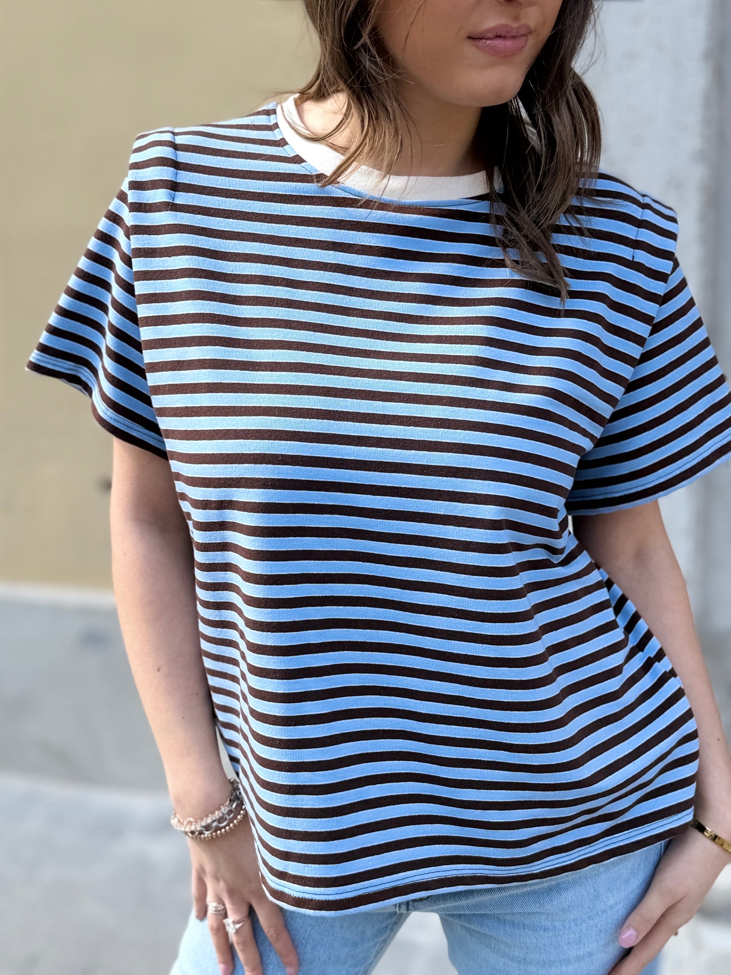 T-shirt a righe Cioccolato e celeste