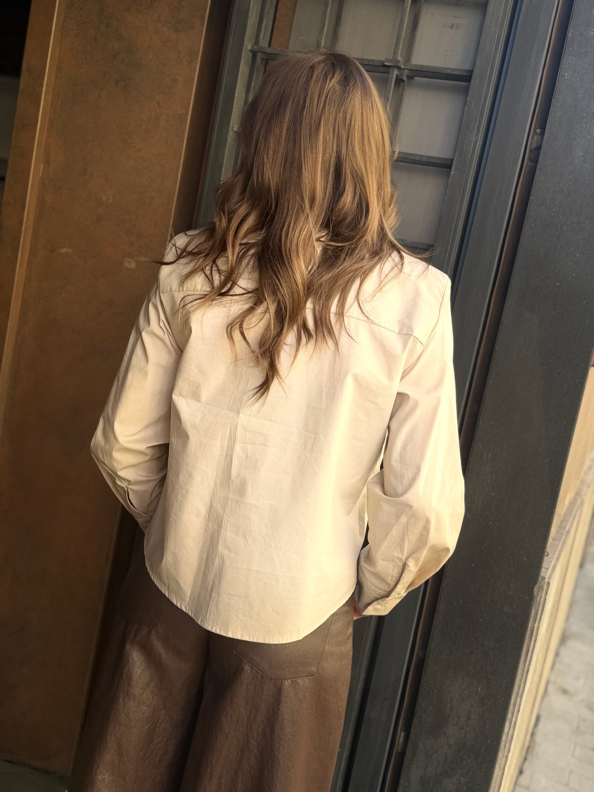 Haveone Camicia cravatta e spille