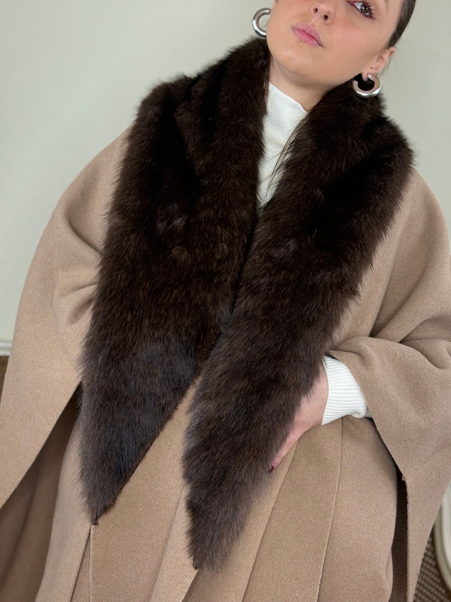 Mantella in lana con collo in ecopelliccia CAMEL/MORO