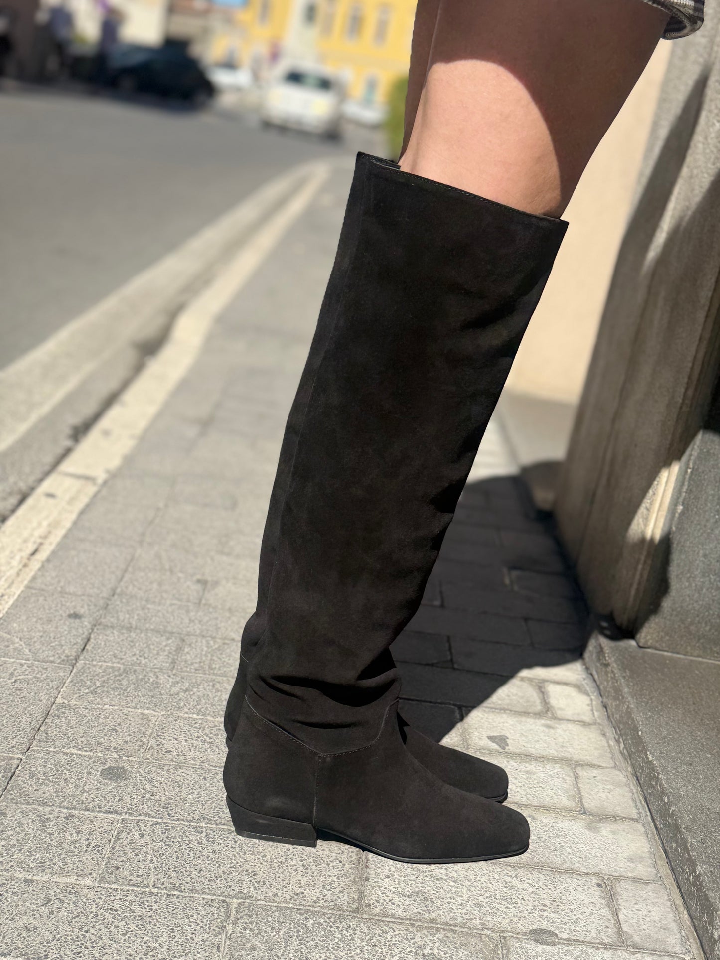 Elisa Lanci Stivale alto in suede NERO