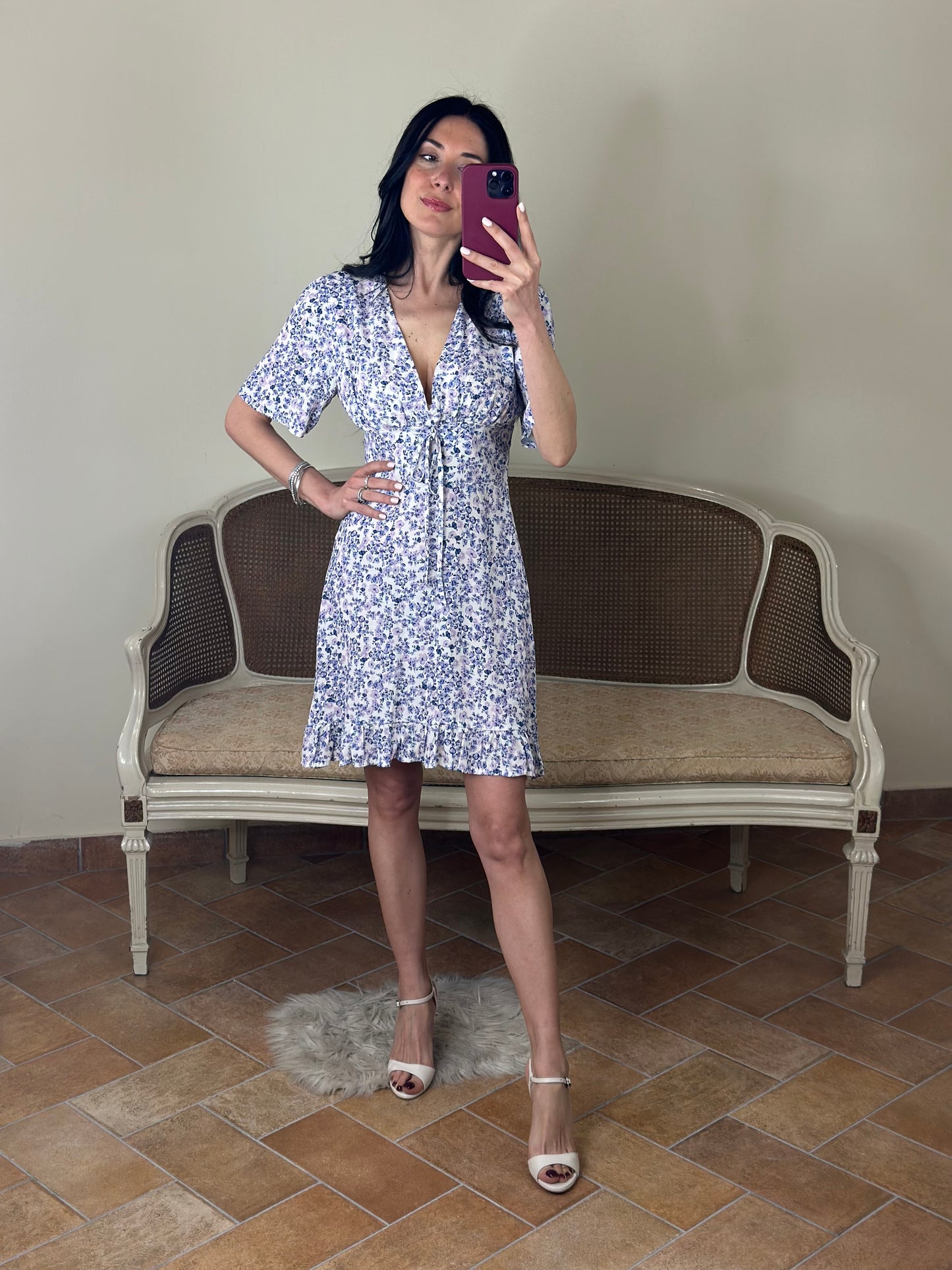 Tensione in Abito corto fiori LILLa