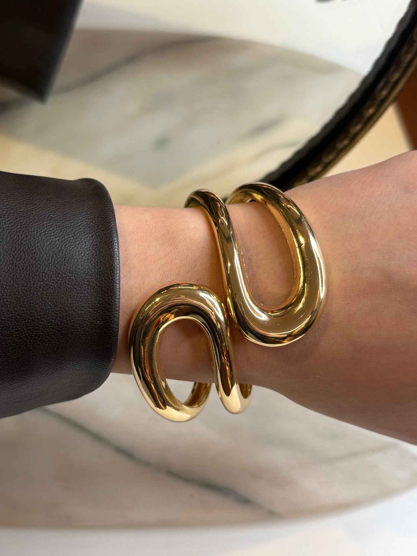 Bracciale ORO rigido design aperto