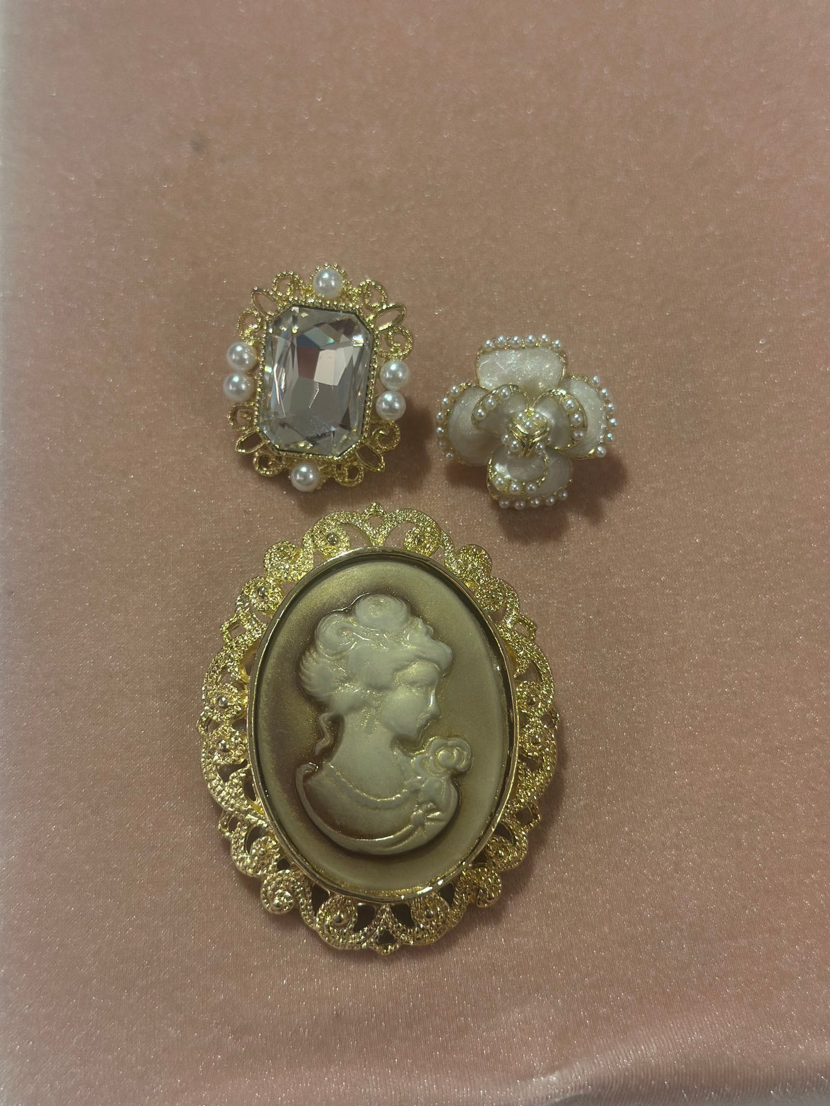 Trio spille cameo/rosa/smeraldo BEIGE/ORO