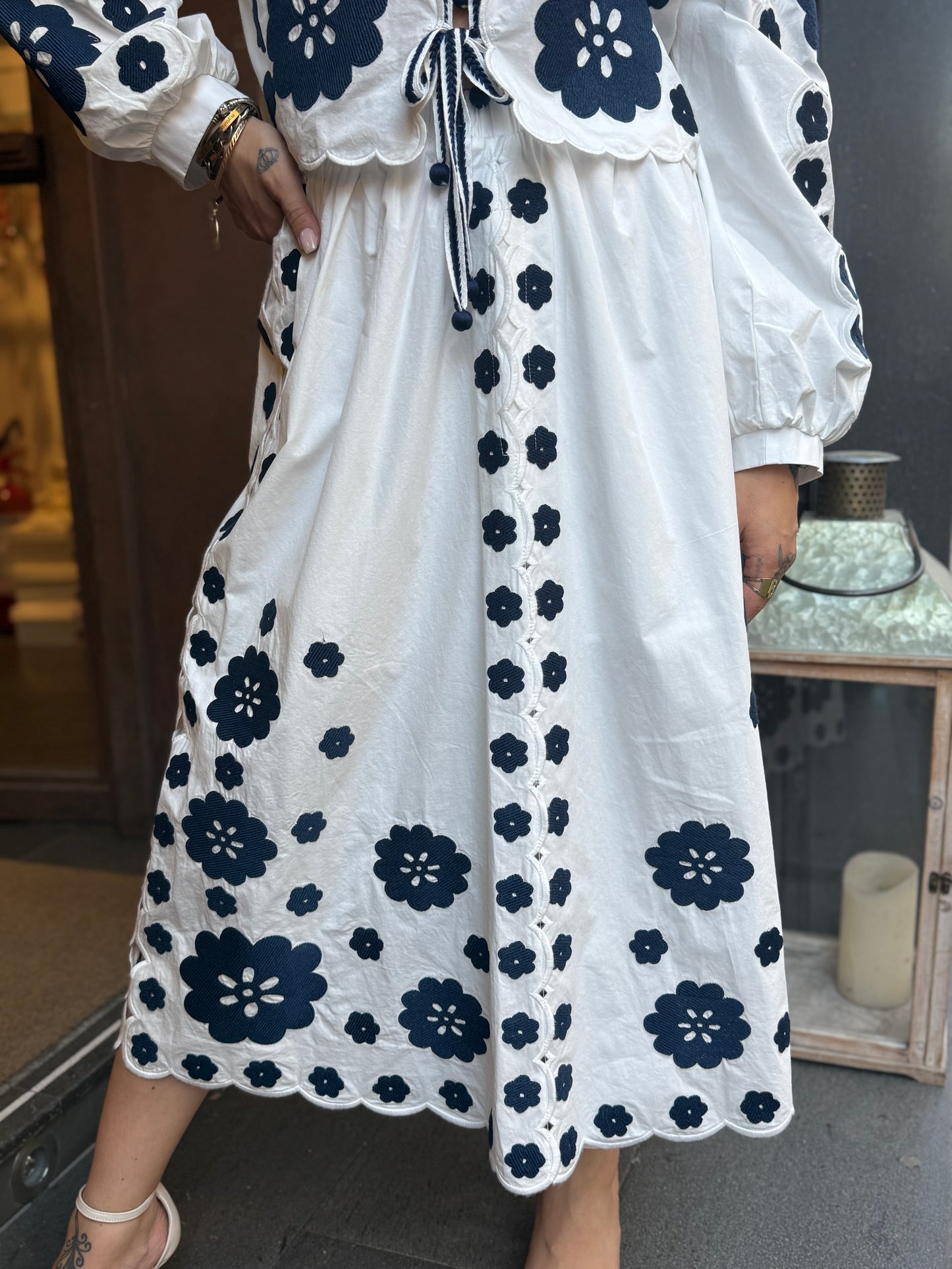 Tensione in Gonna ricamata Bianca/blu