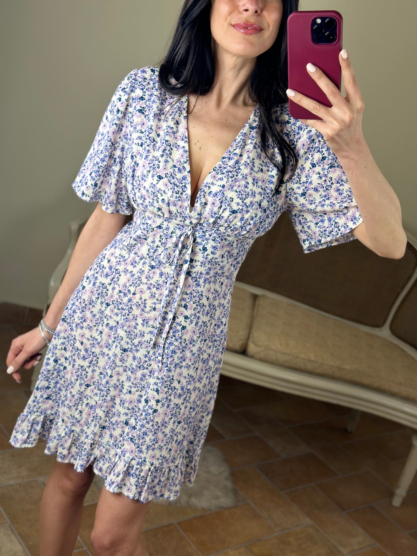 Tensione in Abito corto fiori LILLa