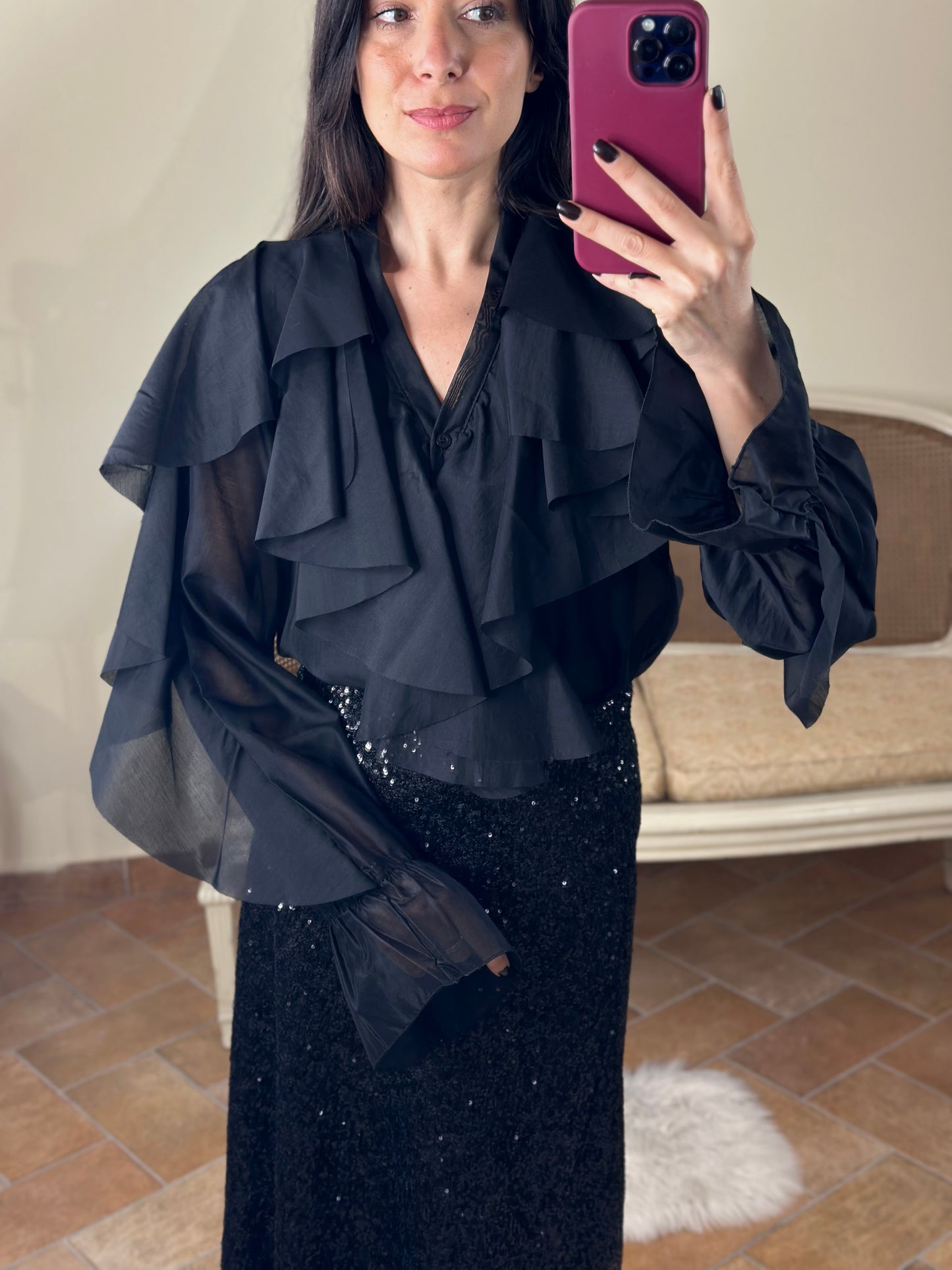 Blusa in tencel NERA con rouches frontali e sulle maniche