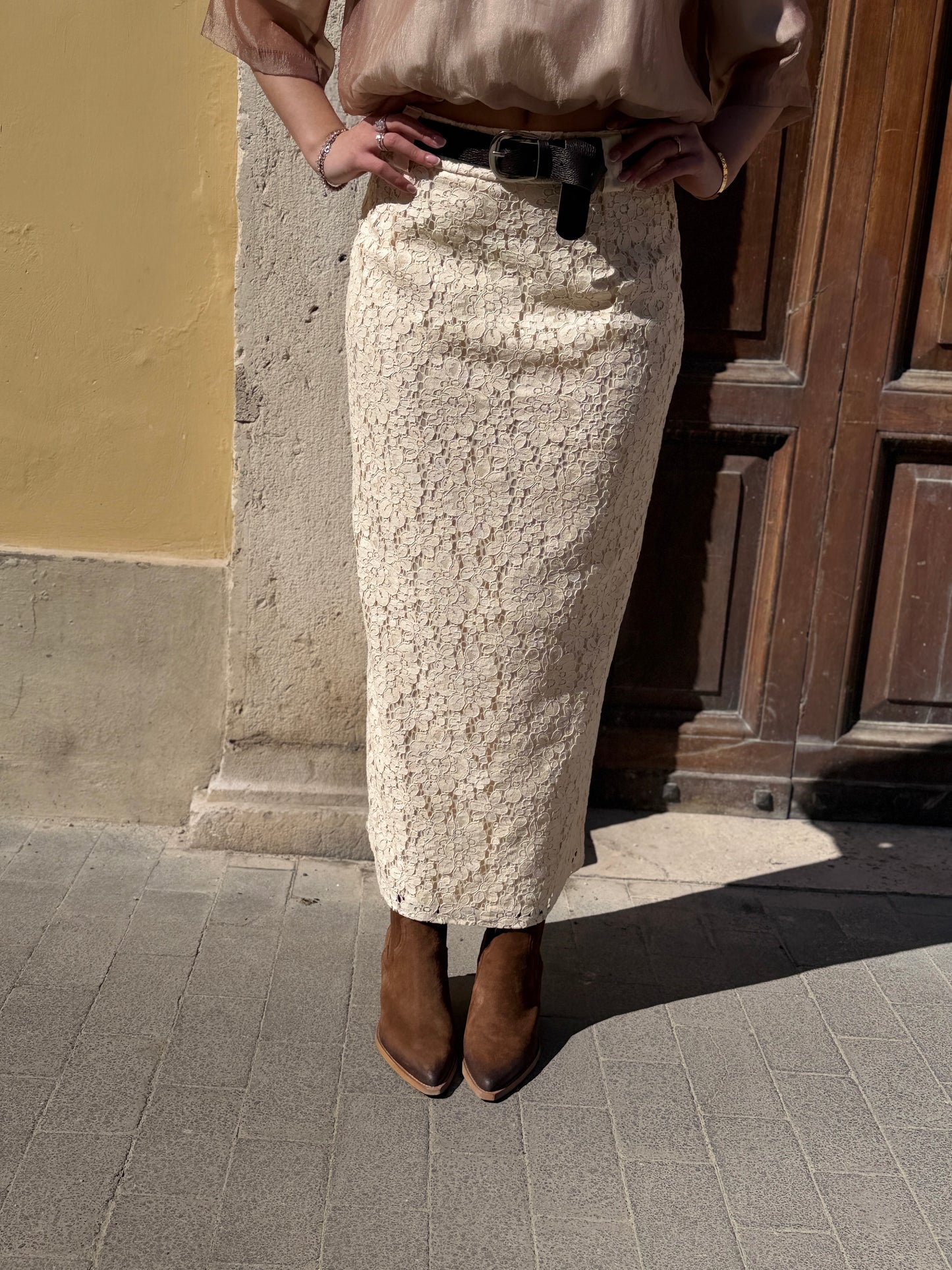 Haveonne Gonna in pizzo Burro