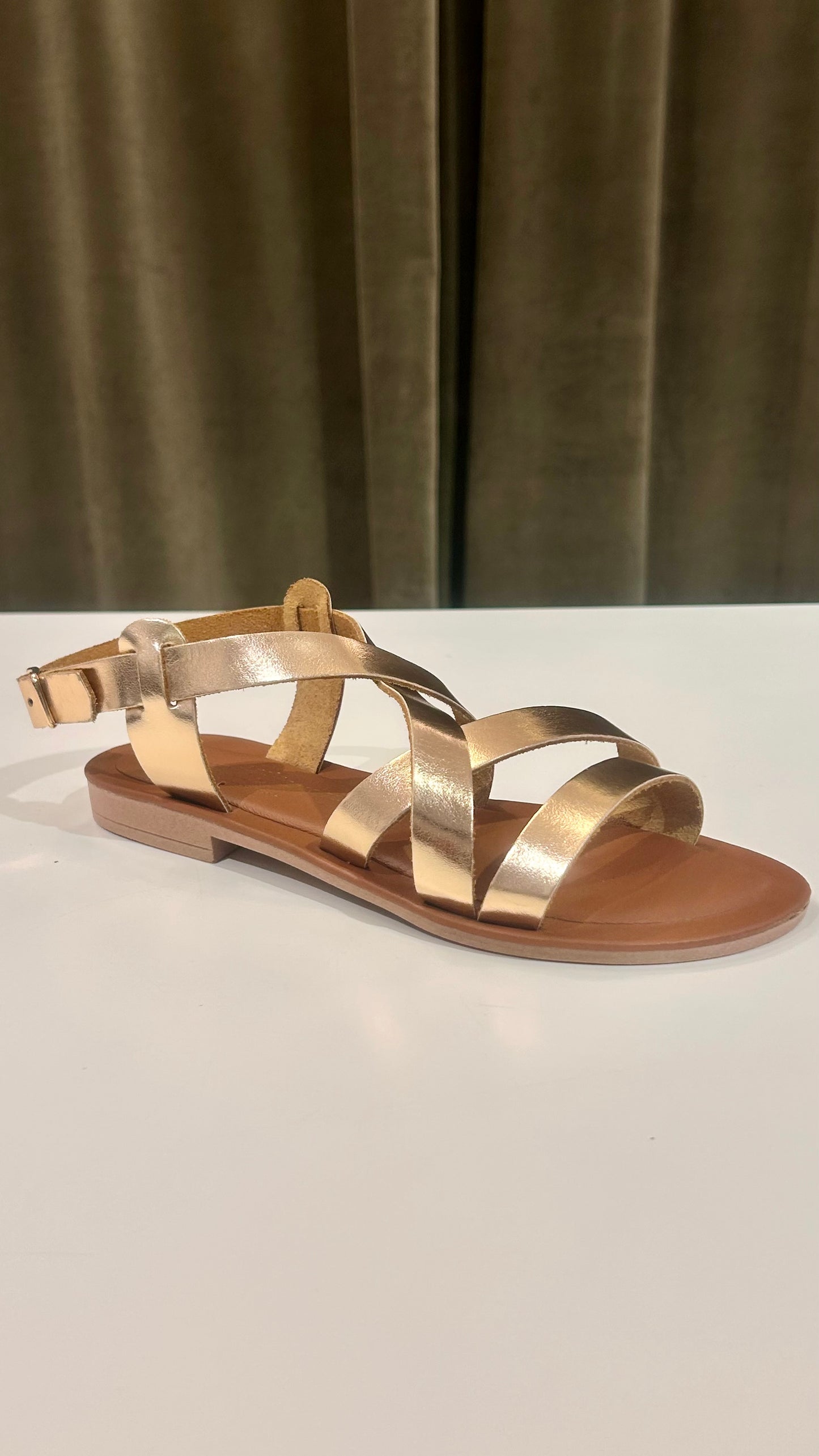 Sandalo con incrocio RAME