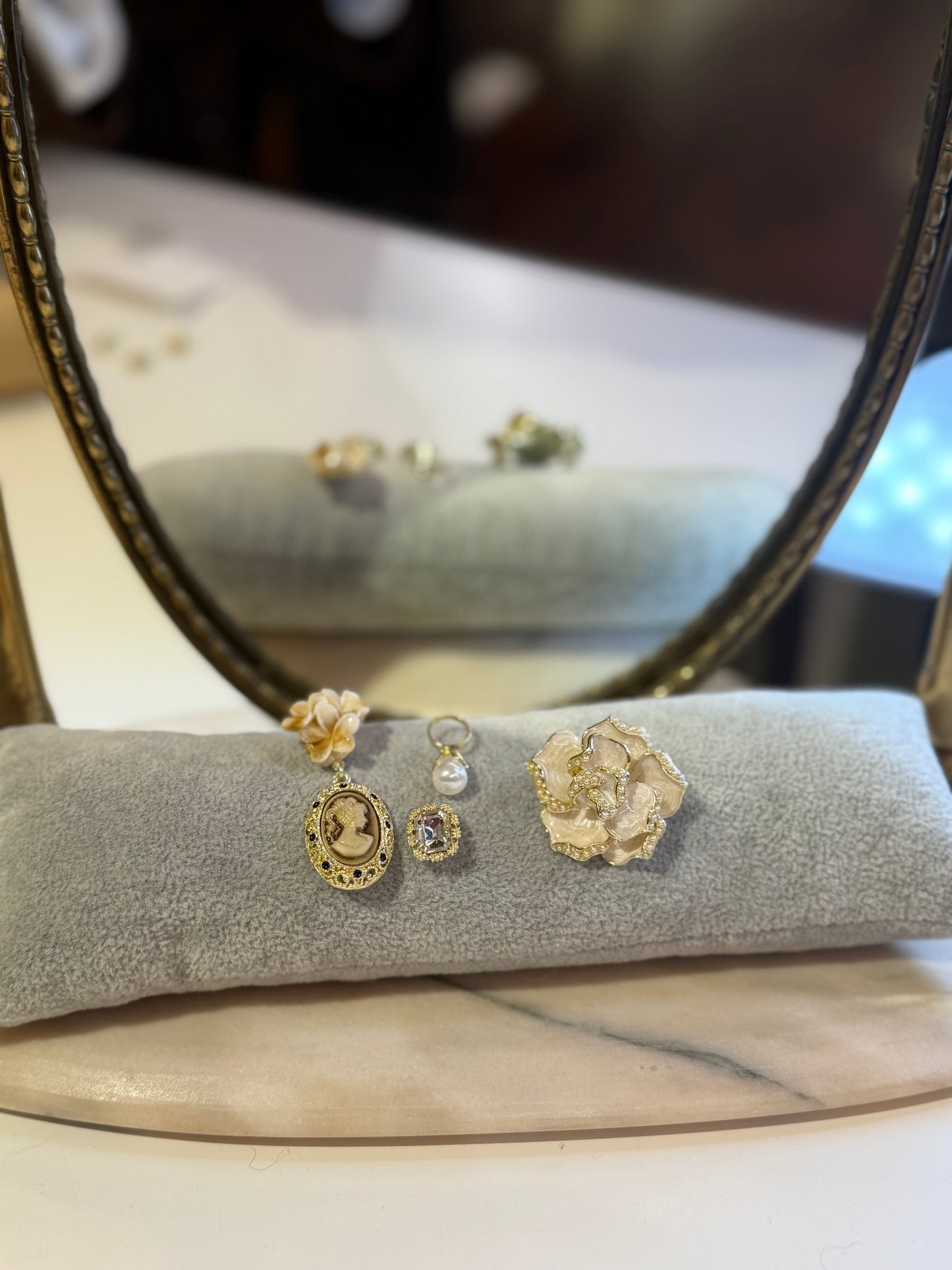 Set spille floreale madreperla