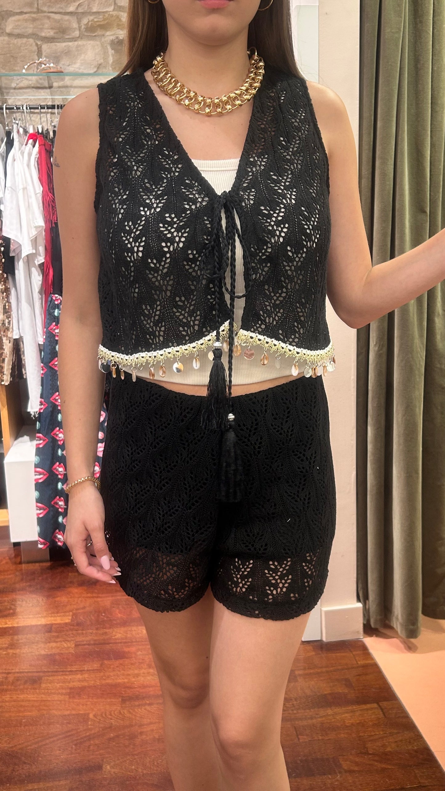 GILET pizzo e conchiglie NERO