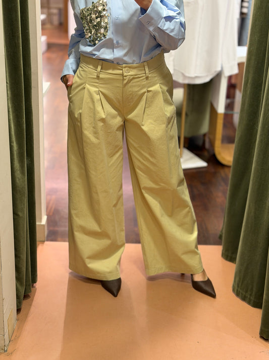 Tensione in Pantalone a palazzo con pinces Sabbia