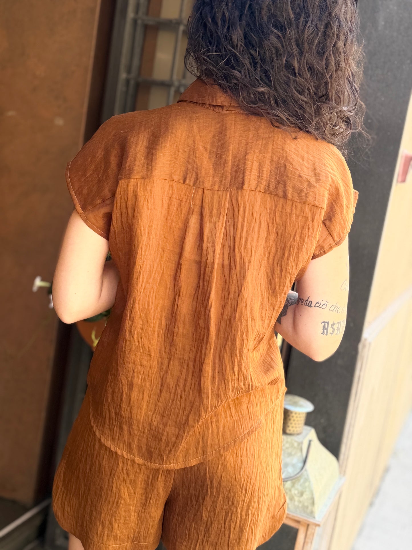 Tensione in Camicia Toscanello, caffè e india