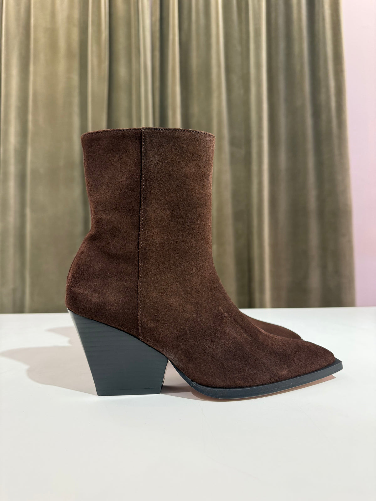 Angel Alarcon MIRETTE cow suede BROWN