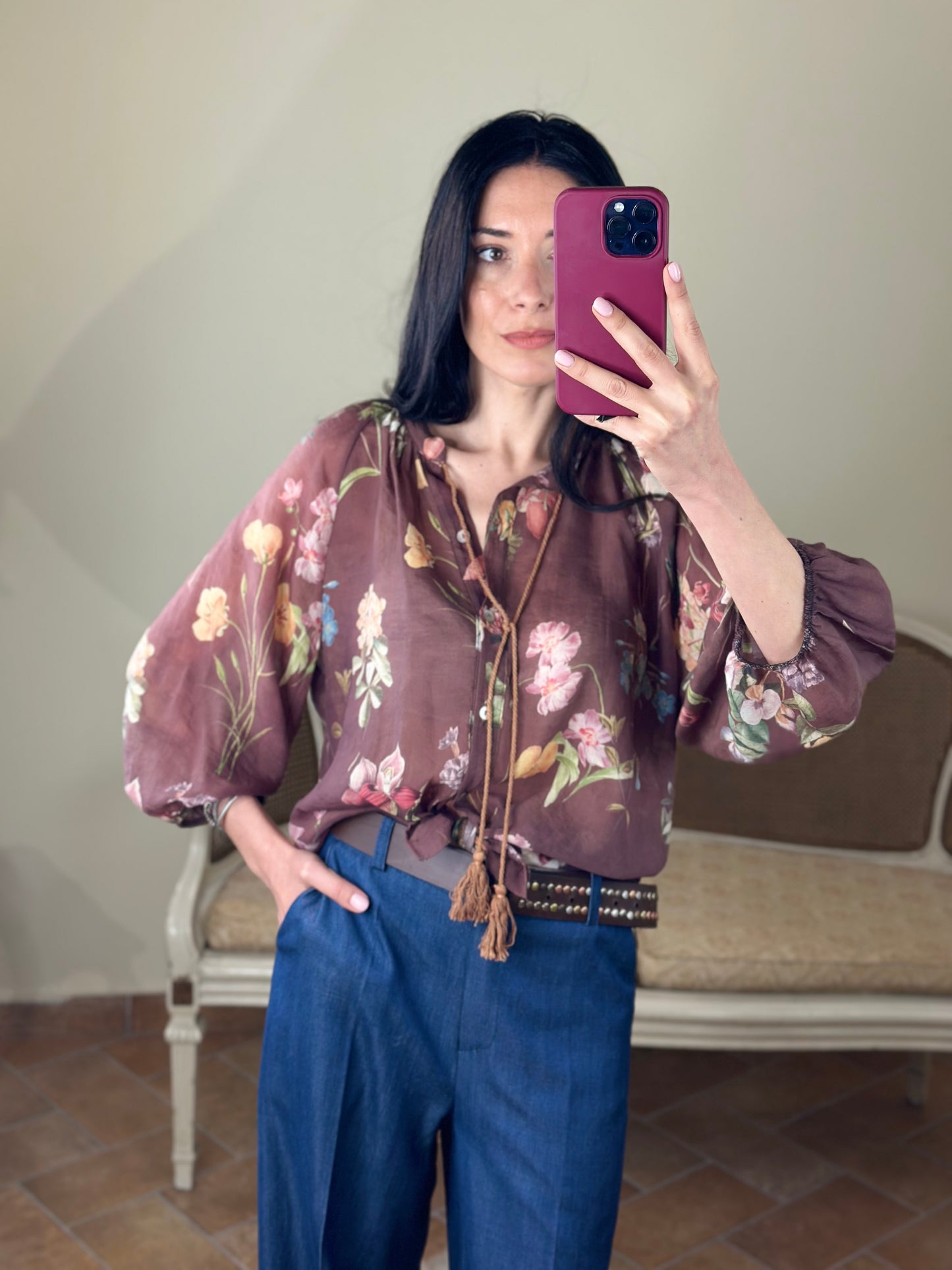 Tensione in Camicia floreale