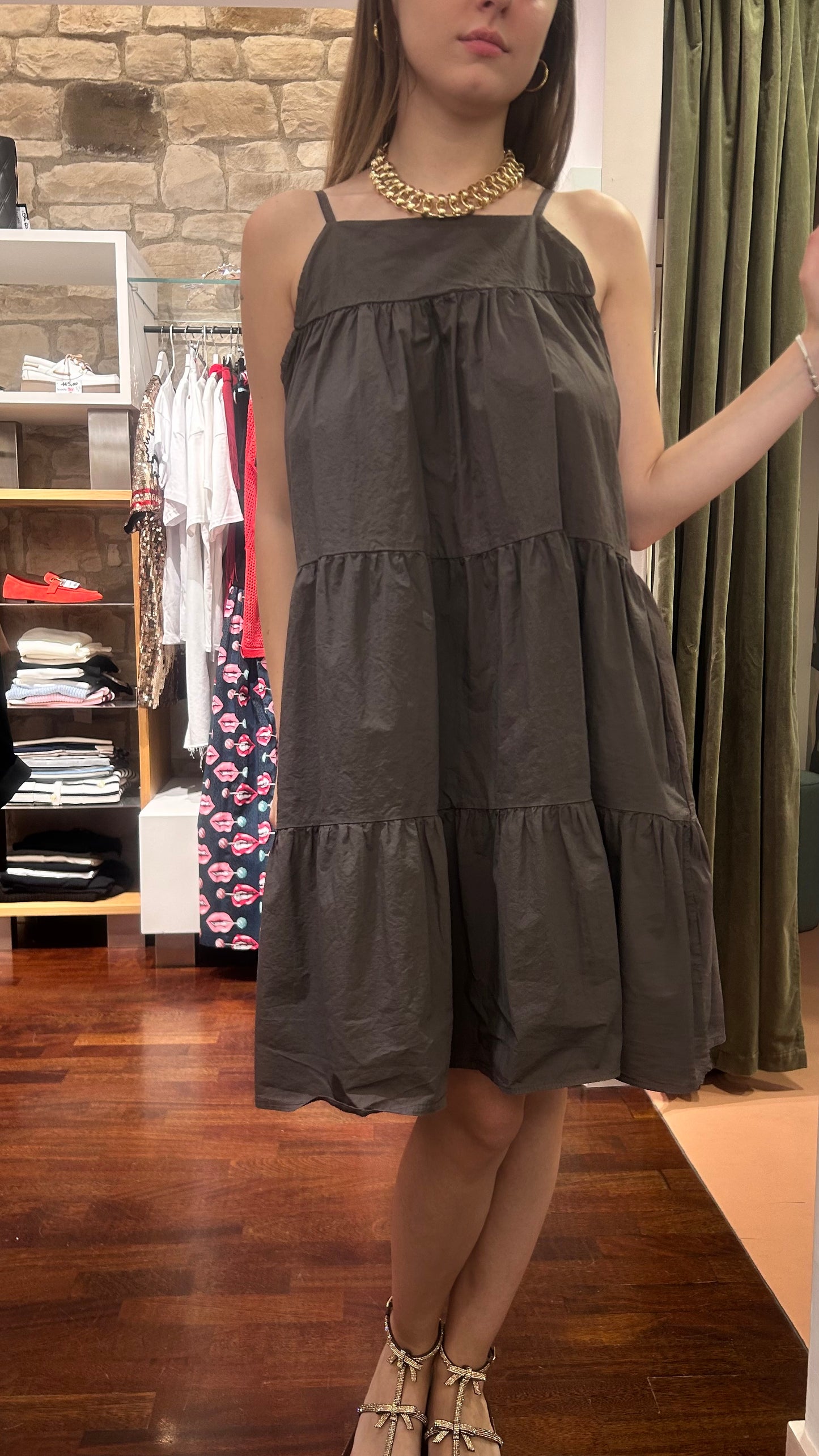 Abito corto con balze MORO