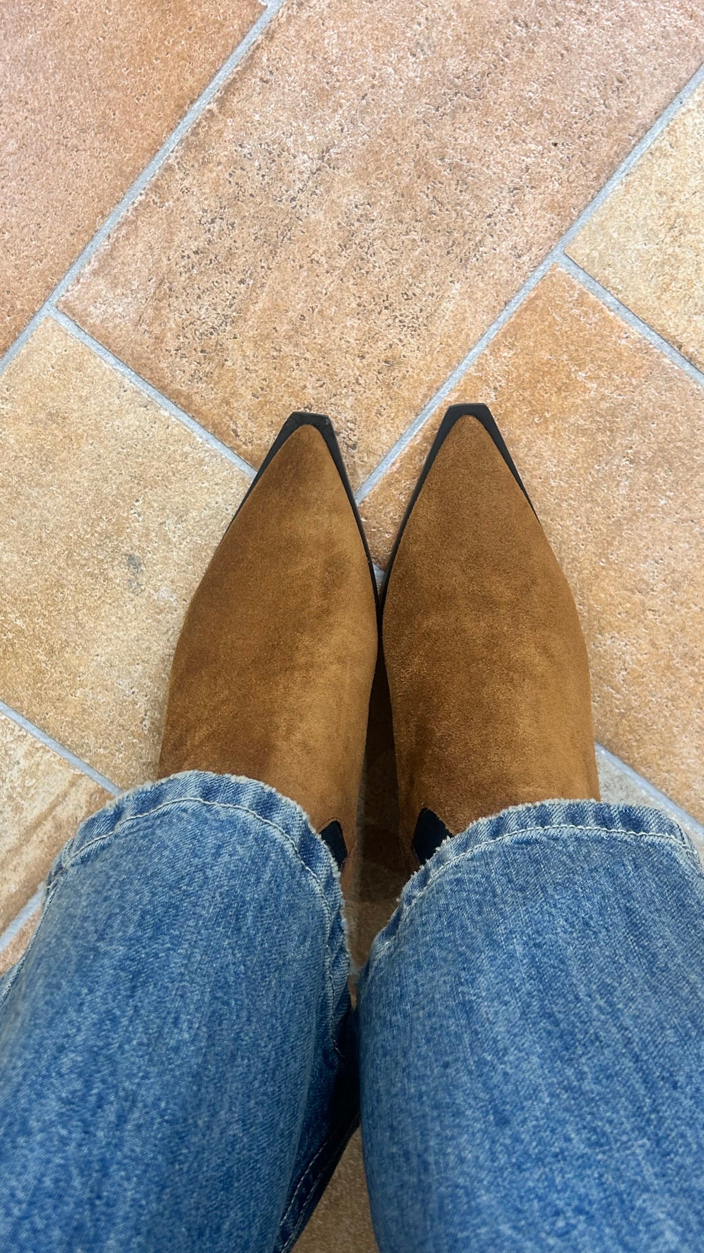 Angel Alarcon BRIELAS Stivaletto scamosciato con elastici MOGANO