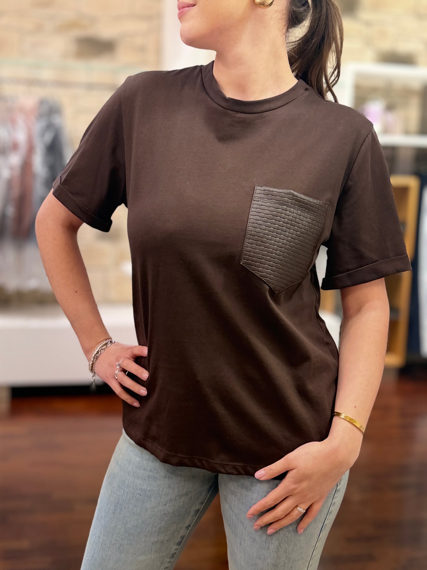 Tensione in T-shirt tasca in ecopelle MORO