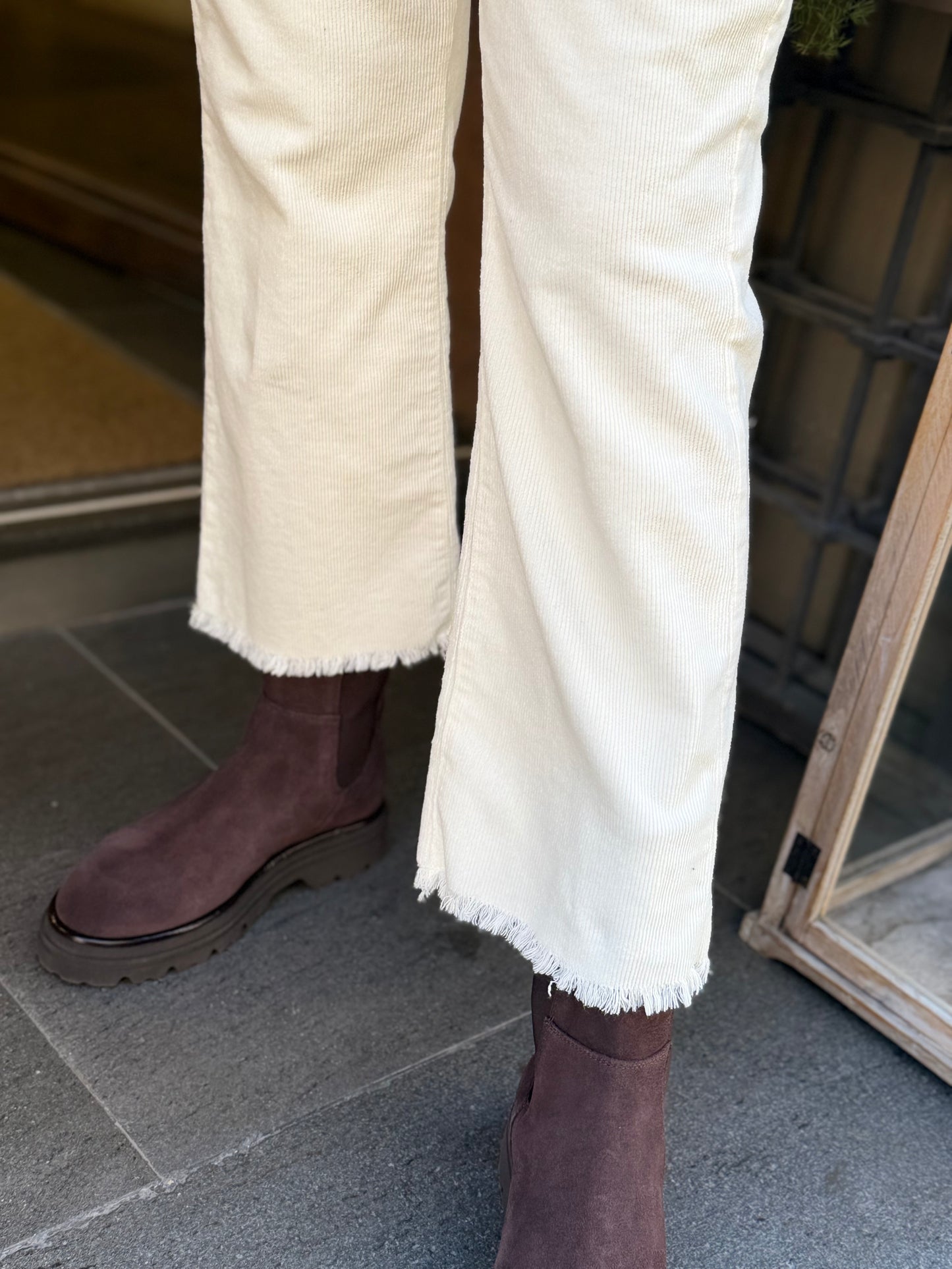 Tensione In Pantalone trombetta a costine PANNA