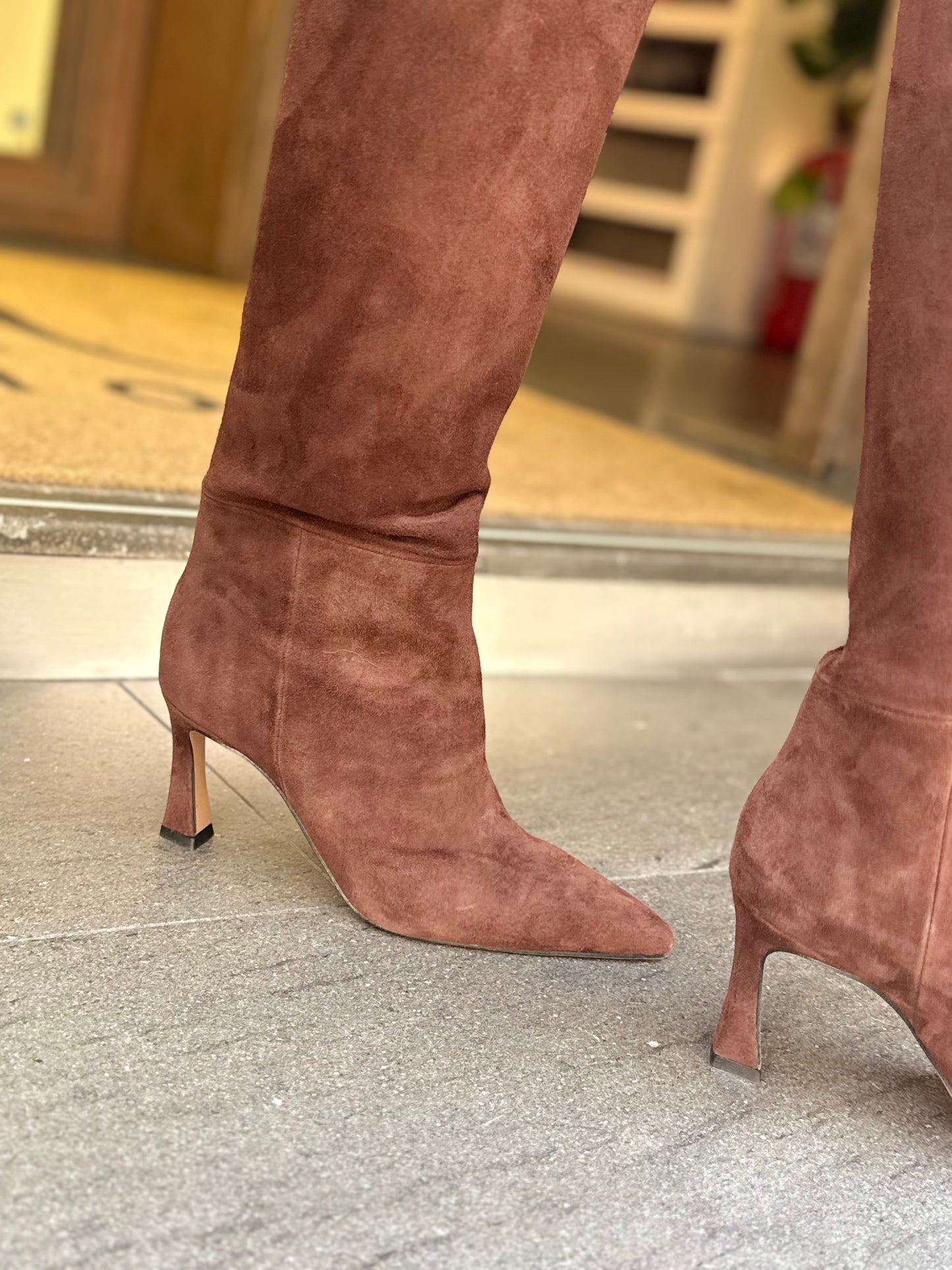 Bianca Dì Stivale tubolare in camoscio CAFFÈ