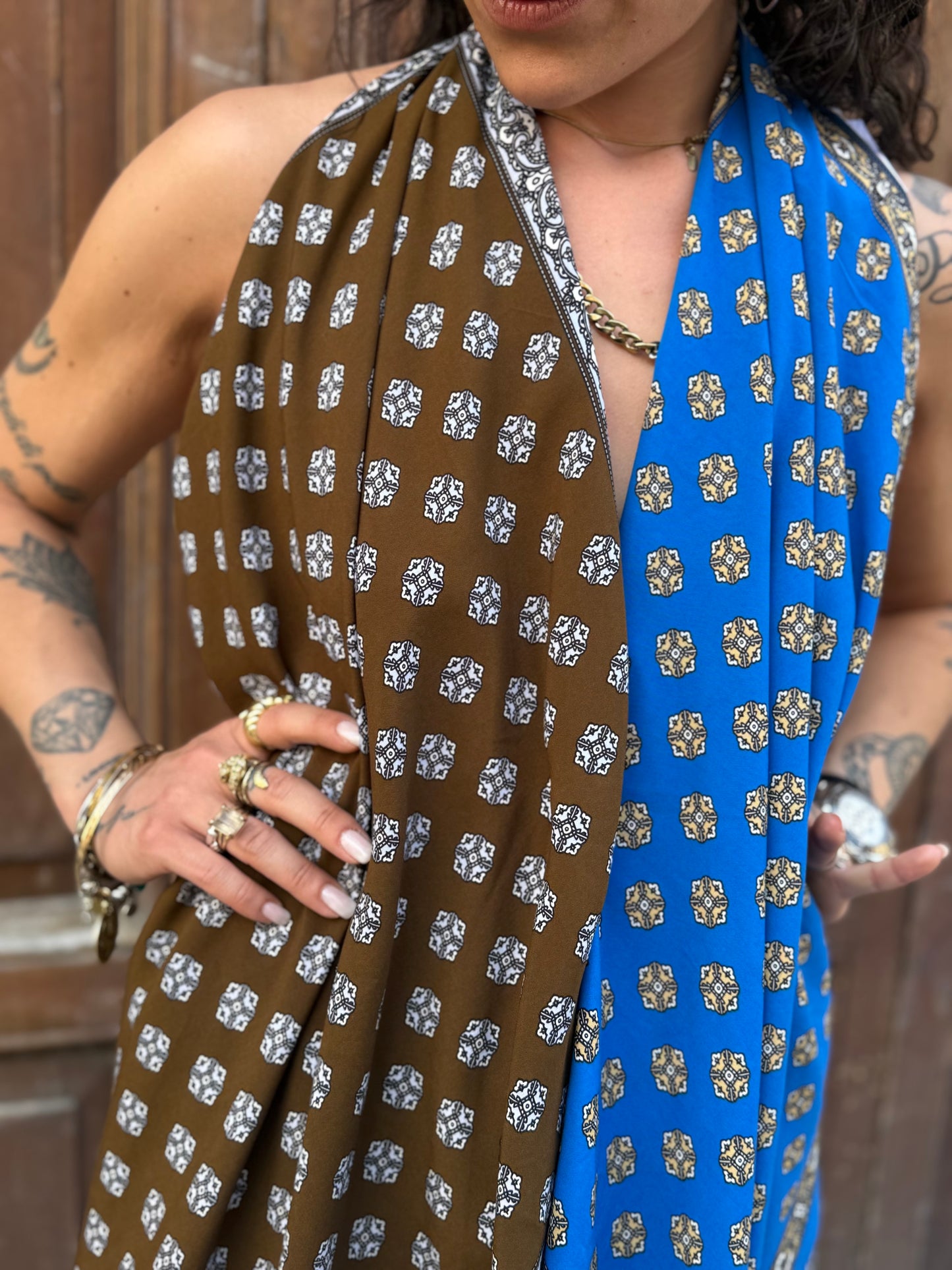 Tensione in Top fazzoletto in fantasia Moro/bluette