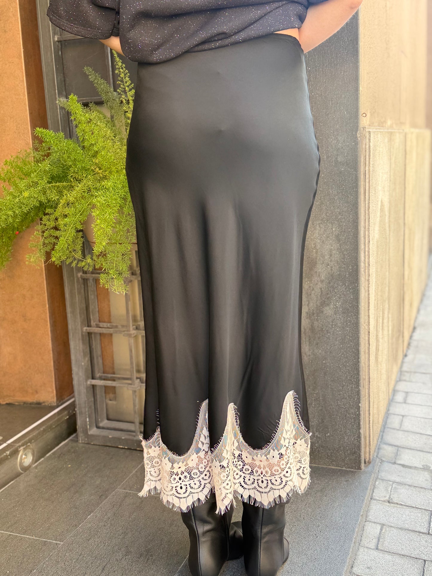 Gonna lingerie NERA con pizzo burro