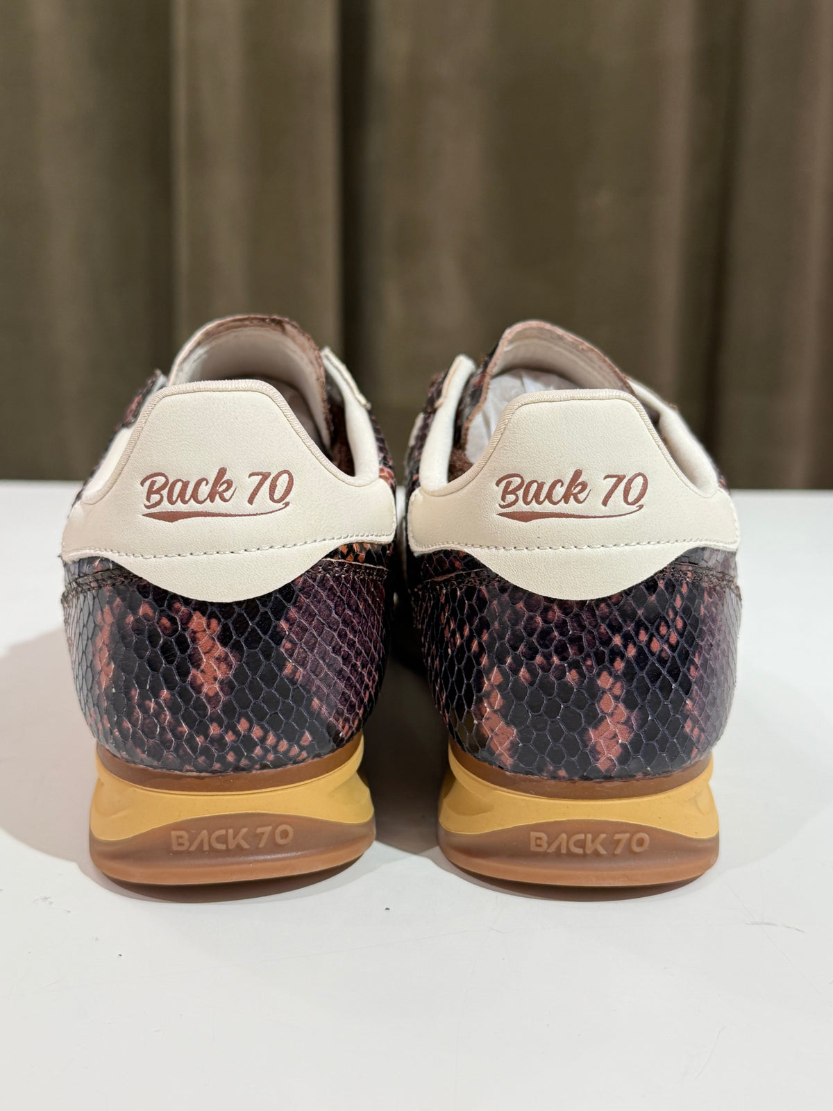 Back70 JOGGER SNAKE CUOIO